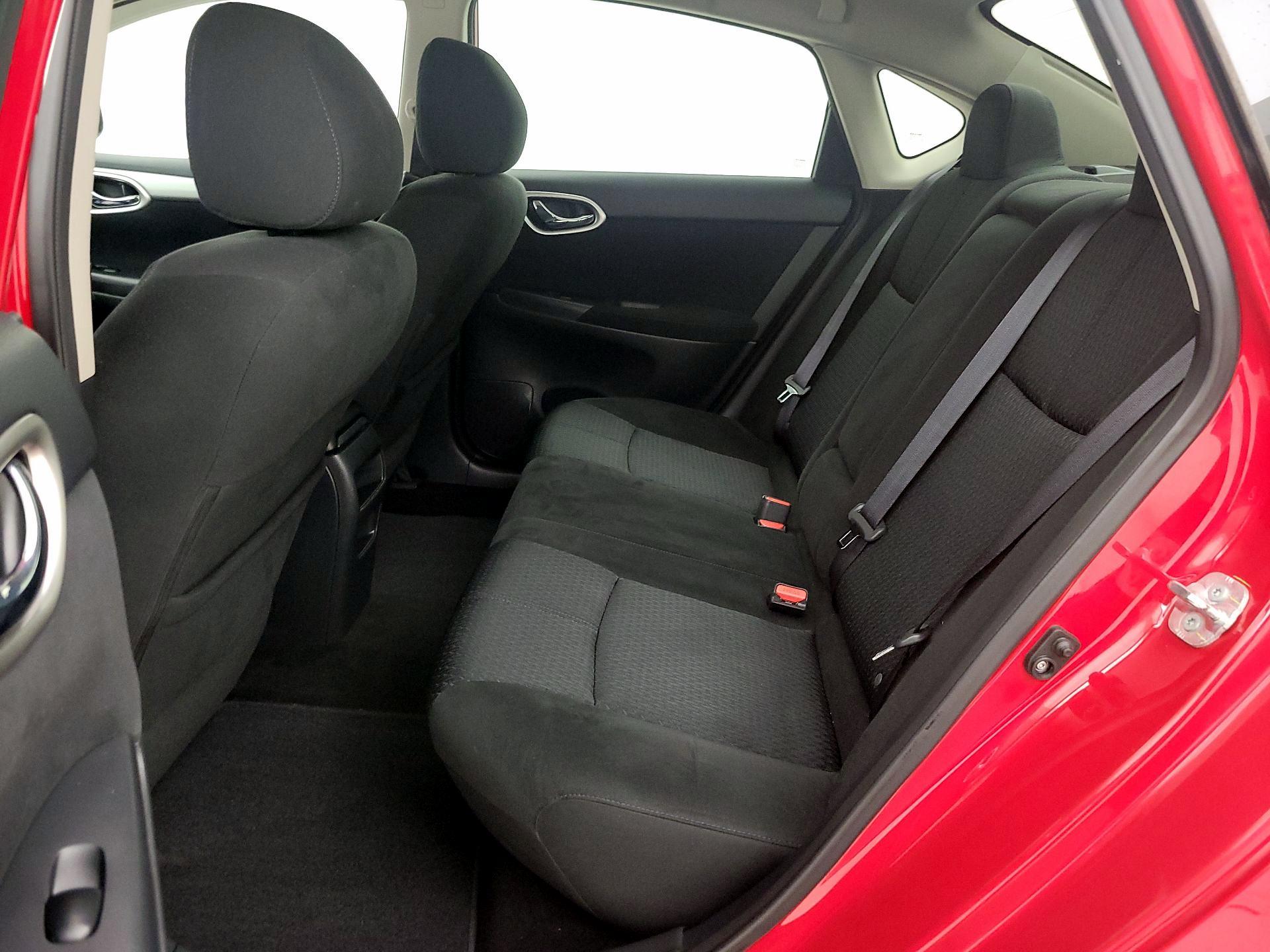 Thumbnail: 2015 Nissan Sentra - 18