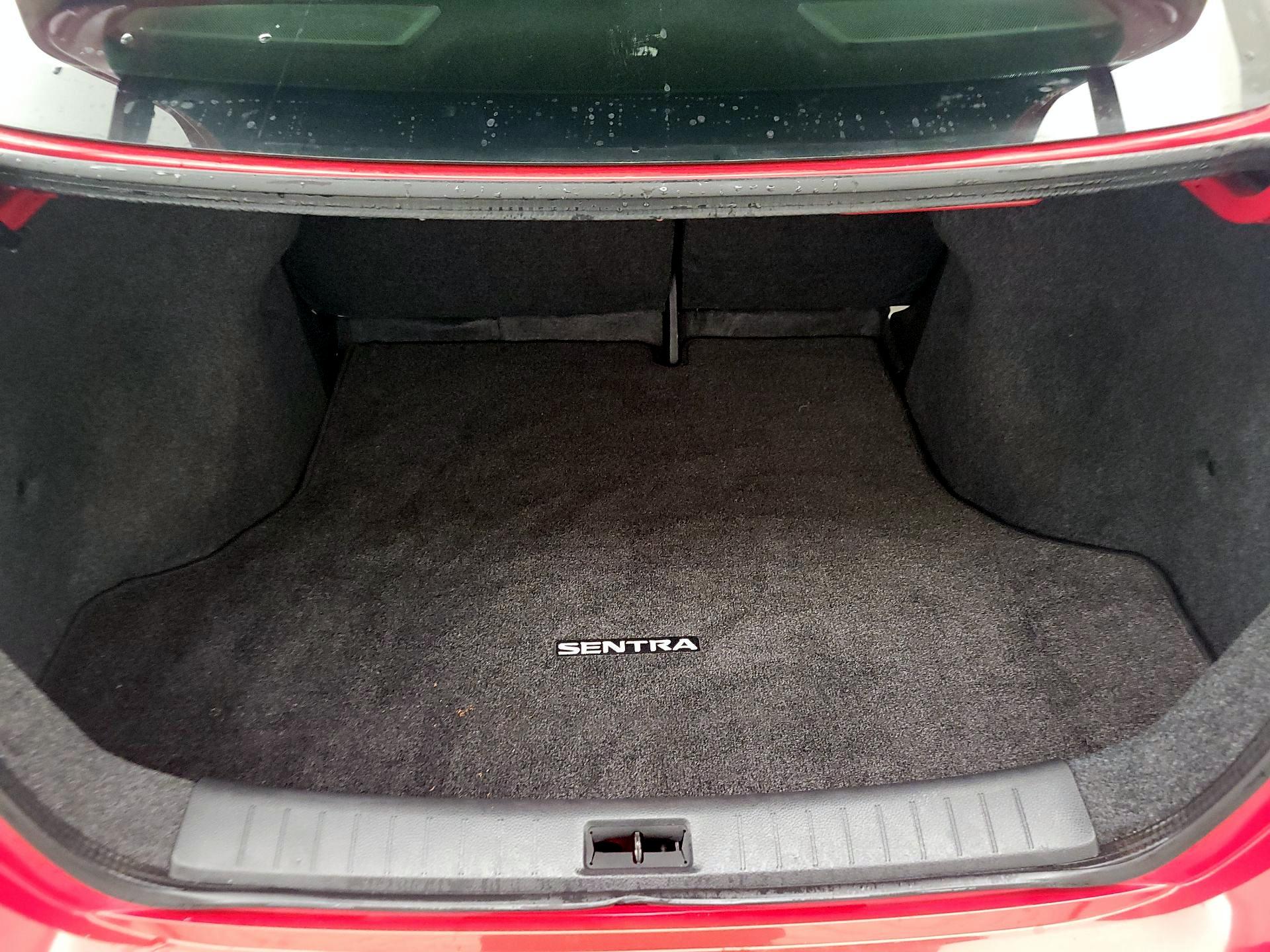 Thumbnail: 2015 Nissan Sentra - 19