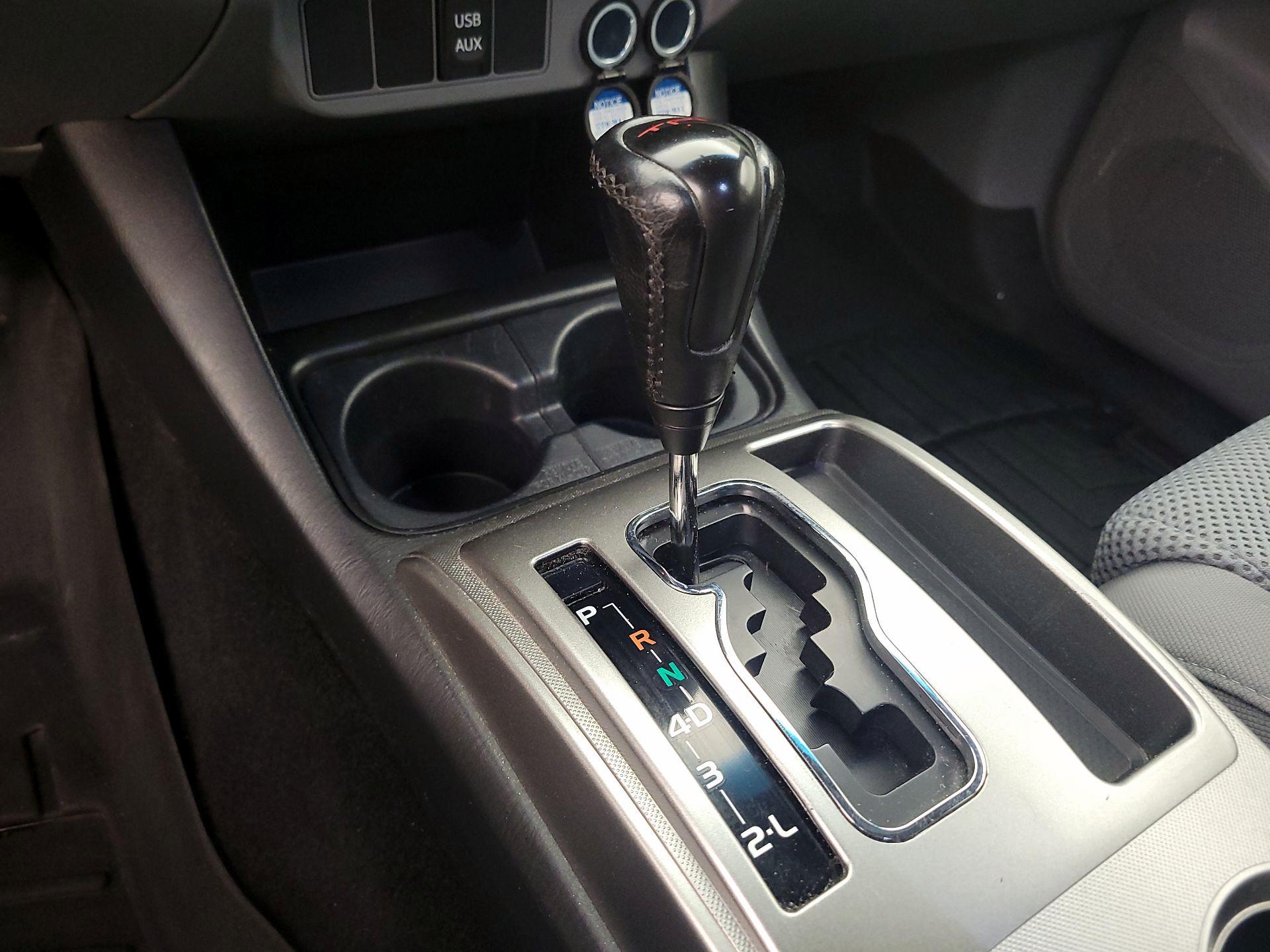 Thumbnail: 2014 Toyota Tacoma - 17