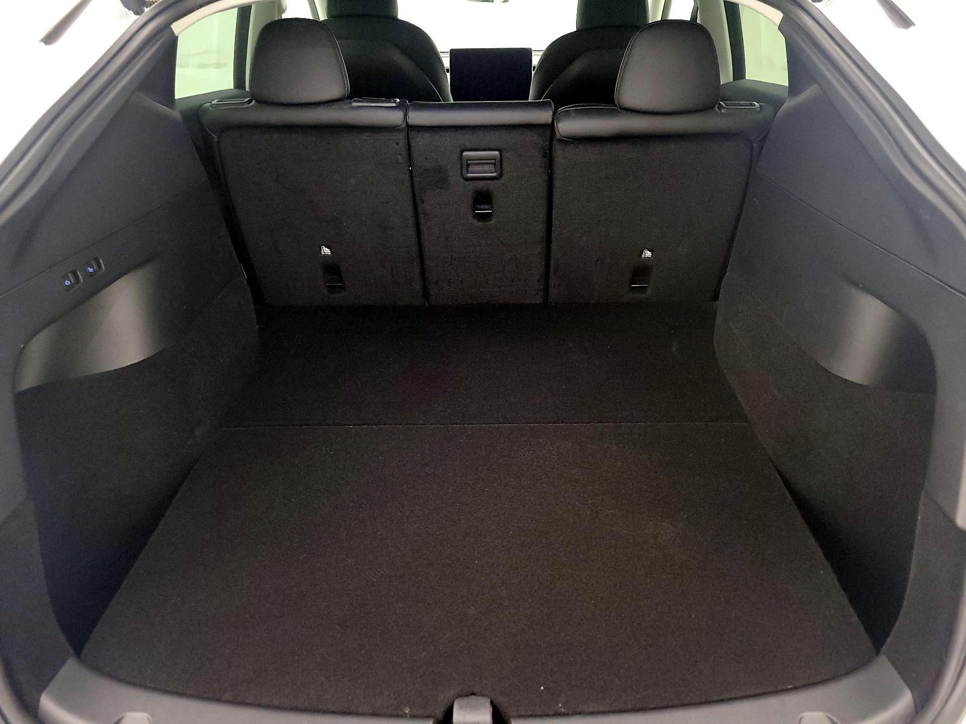 Thumbnail: 2022 Tesla Model Y - 18