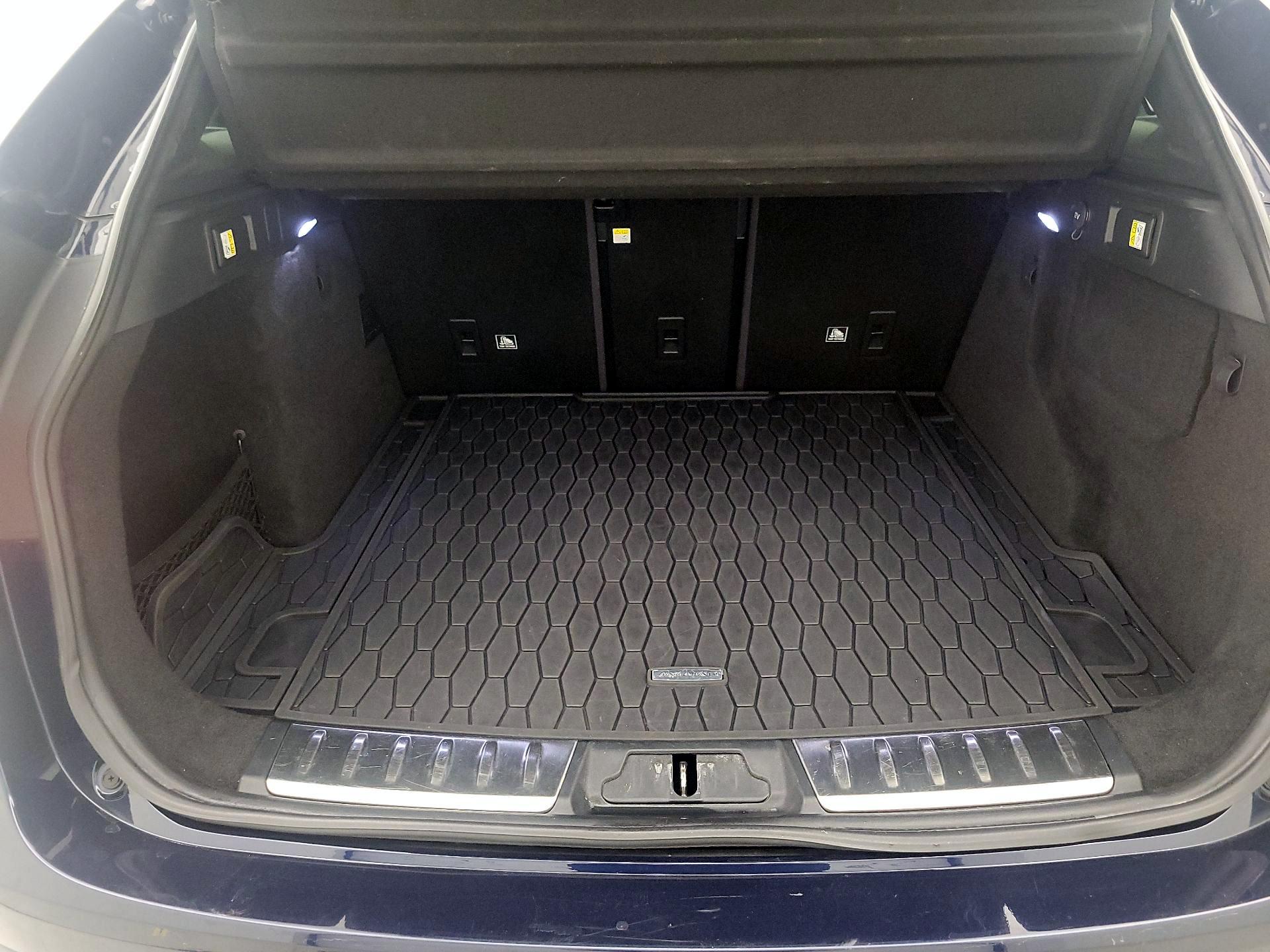 Thumbnail: 2020 Jaguar F-Pace - 19