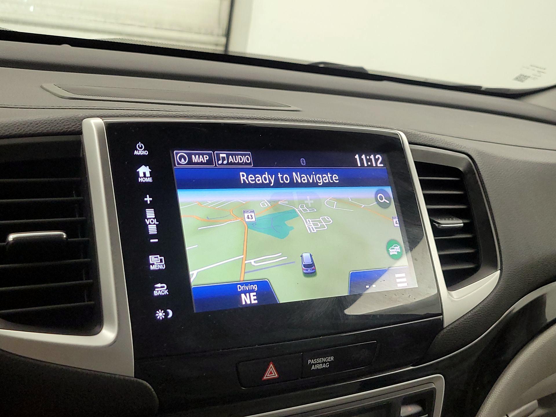 Thumbnail: 2017 Honda Pilot - 14