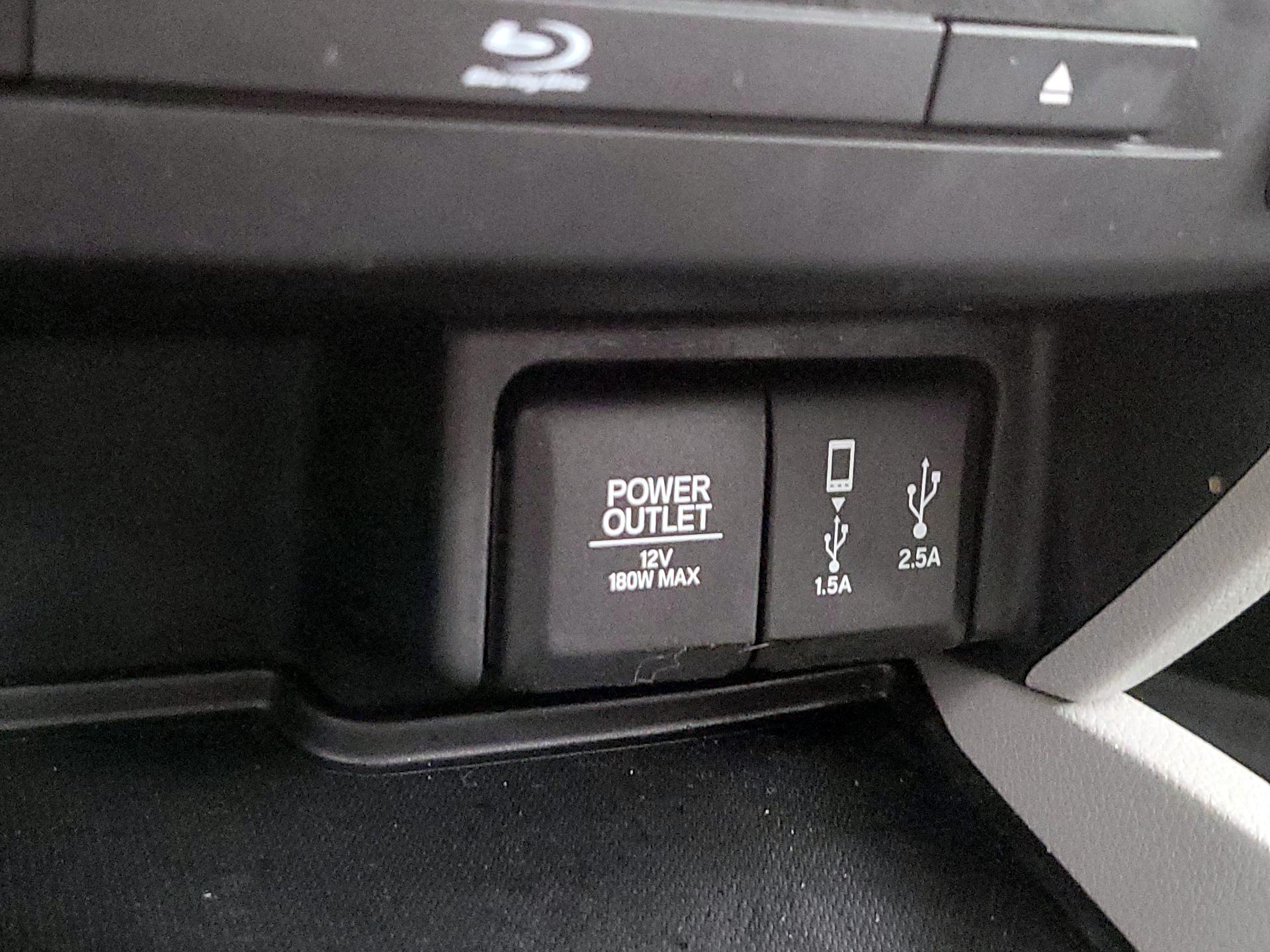 Thumbnail: 2017 Honda Pilot - 19