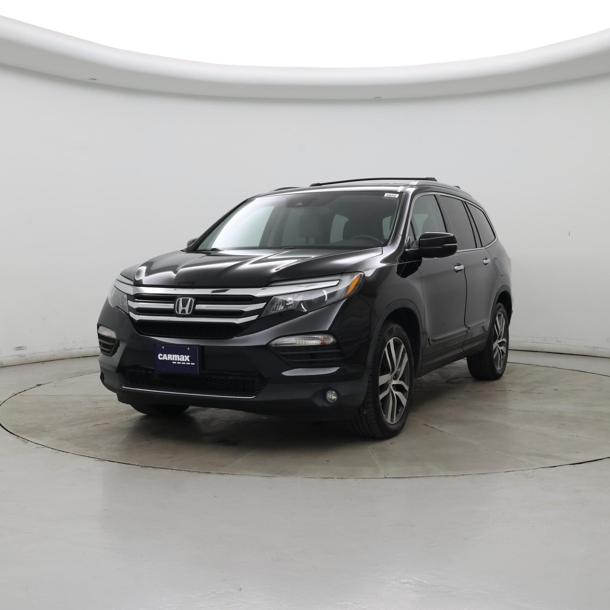 Thumbnail: 2017 Honda Pilot - 4