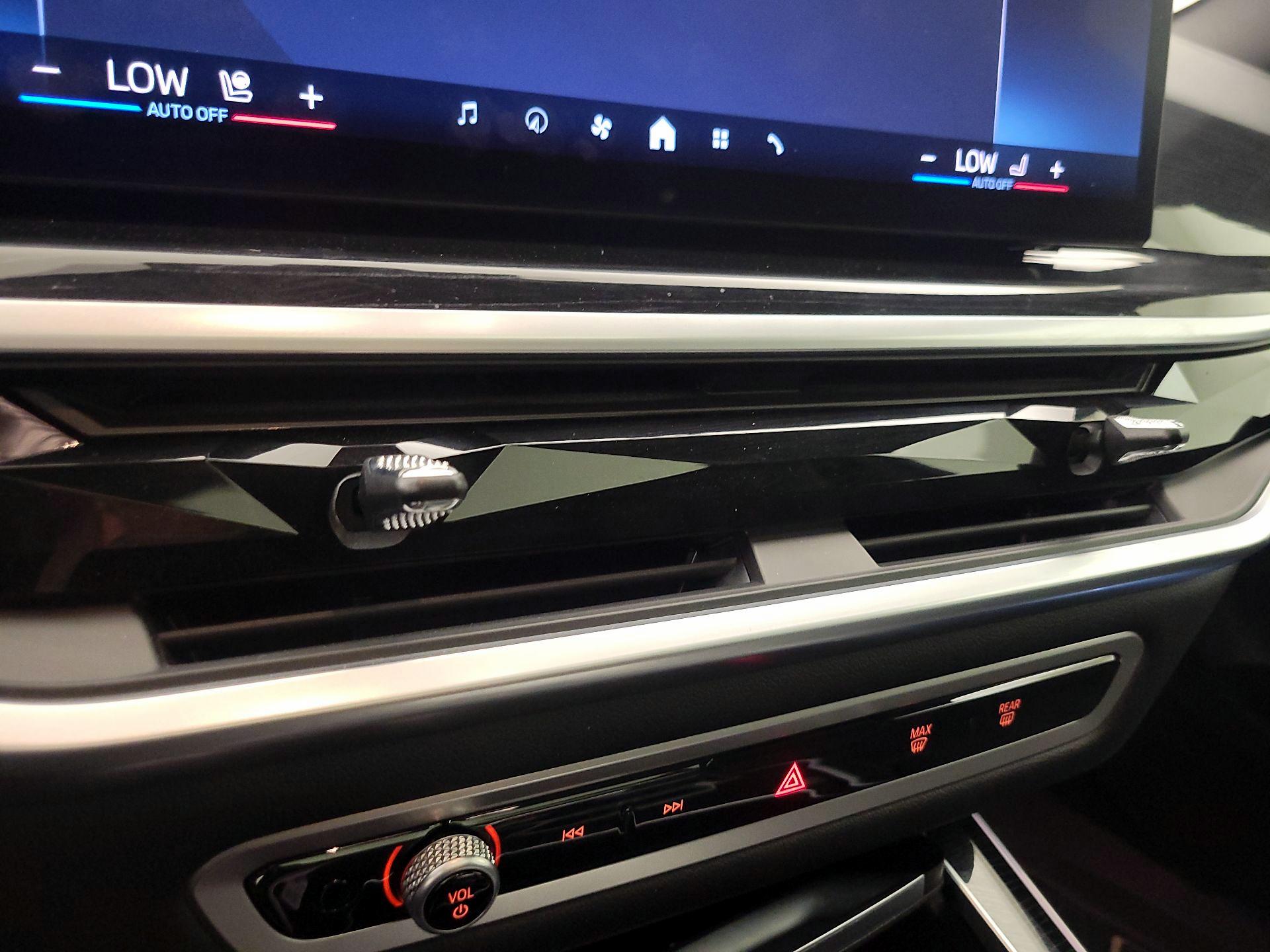 Thumbnail: 2024 BMW X5 - 17