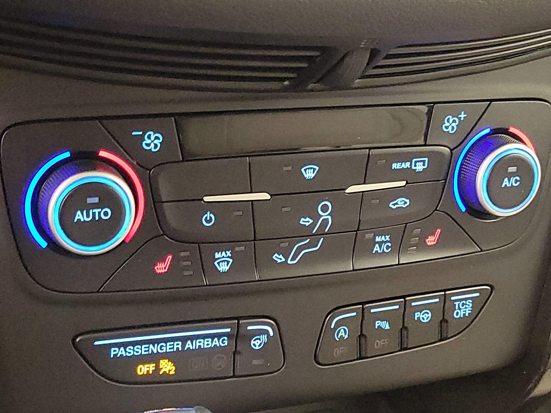 Thumbnail: 2019 Ford Escape - 17