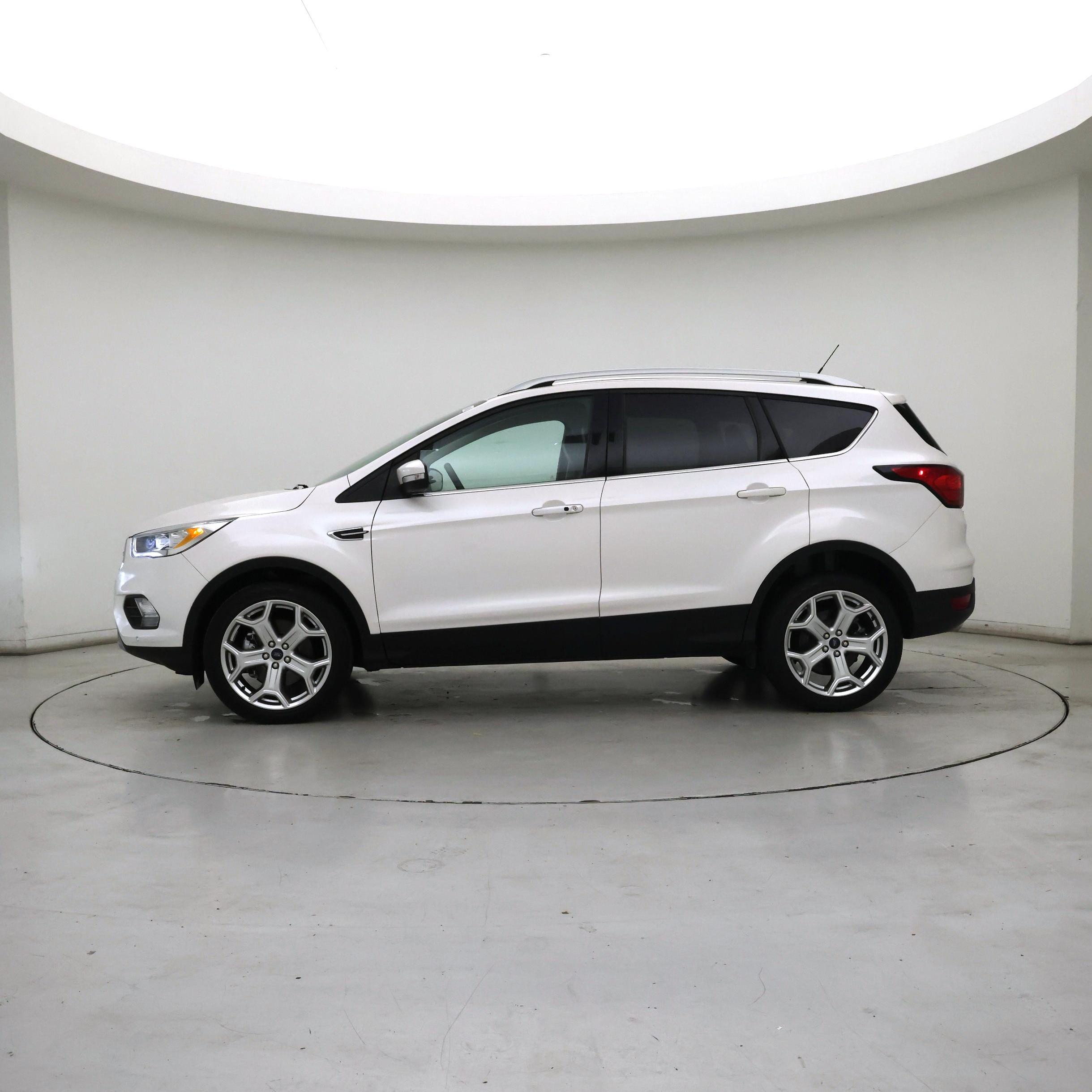 Thumbnail: 2019 Ford Escape - 3