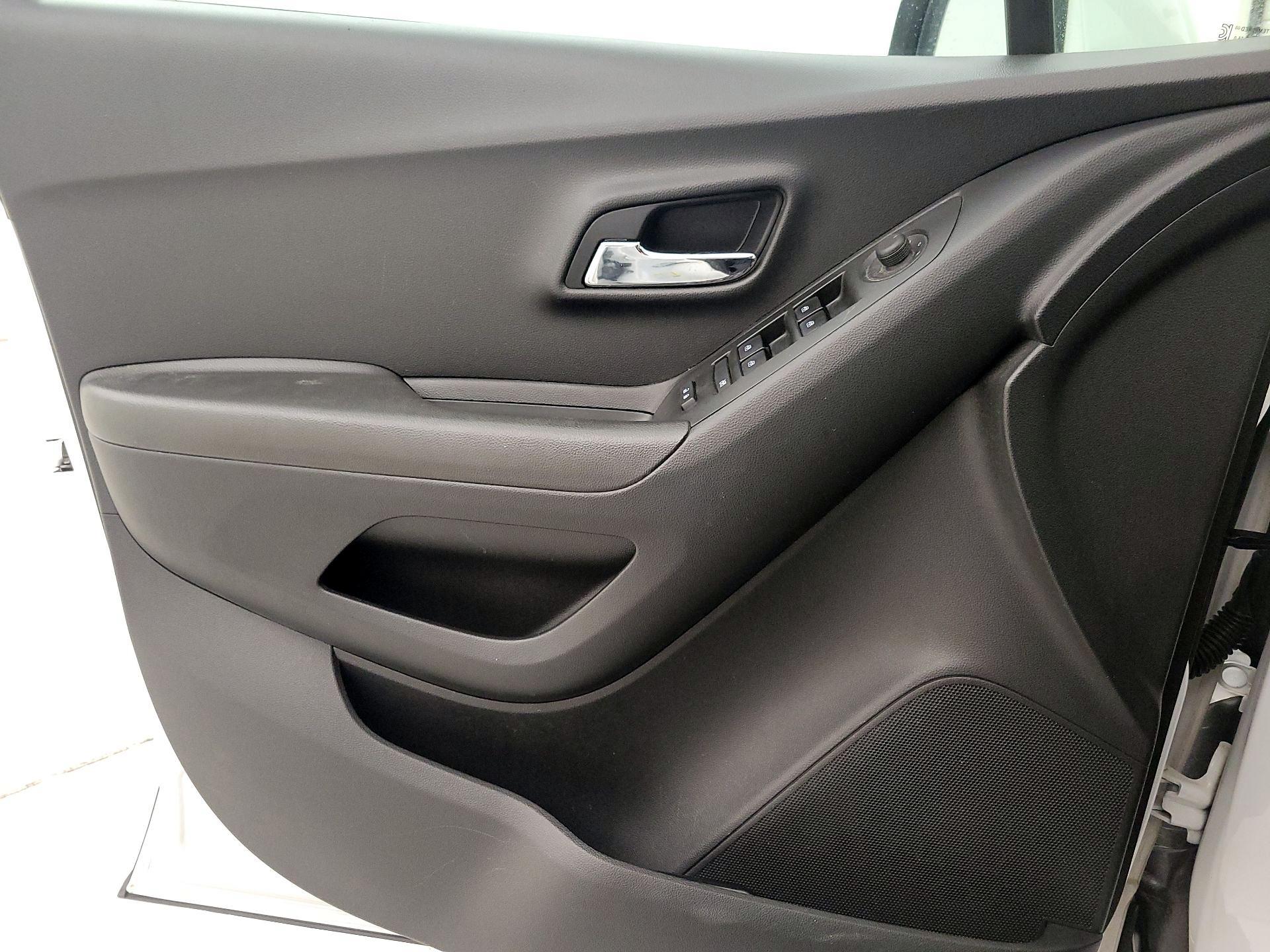 Thumbnail: 2020 Chevrolet Trax - 12