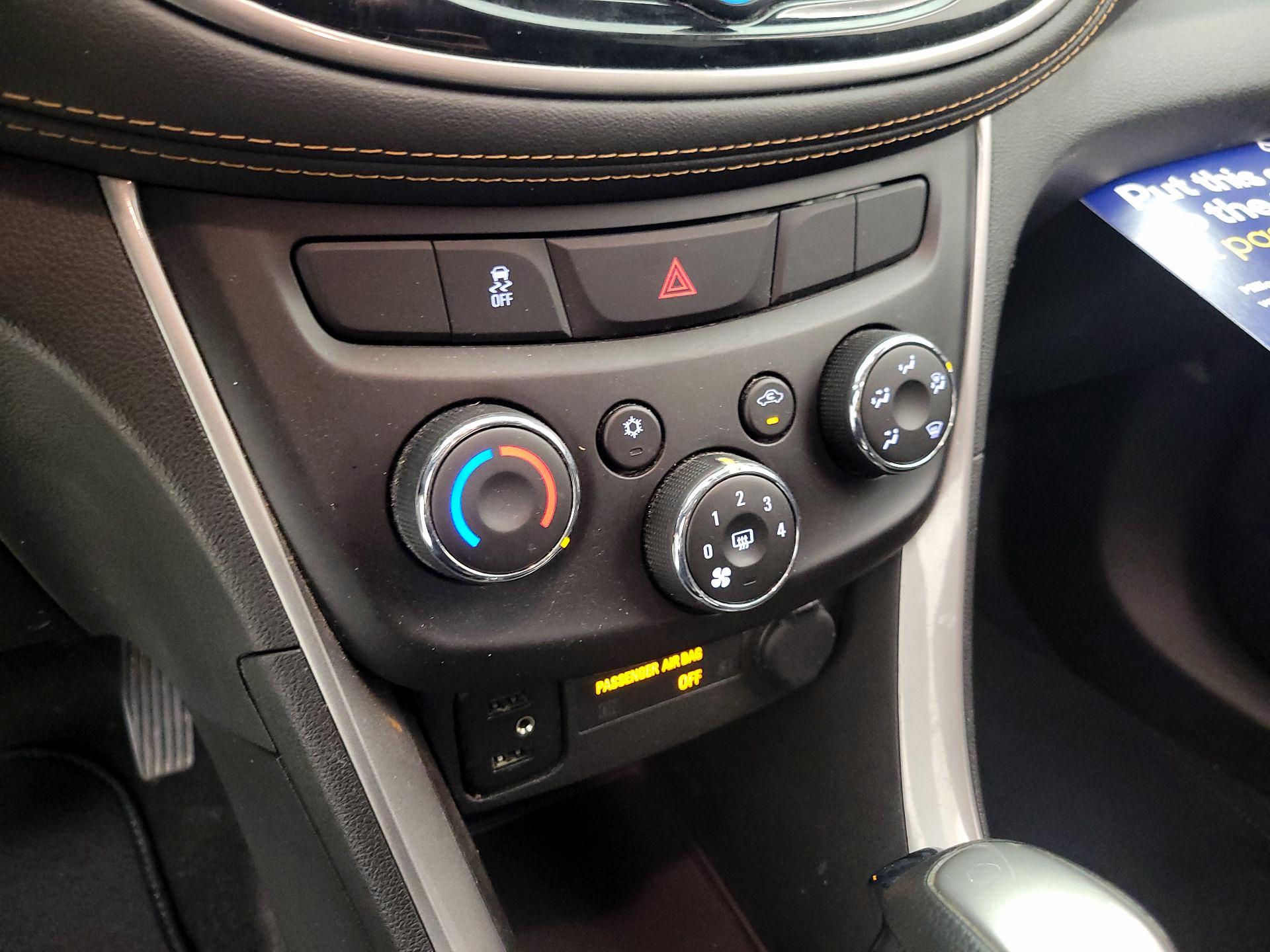 Thumbnail: 2020 Chevrolet Trax - 16