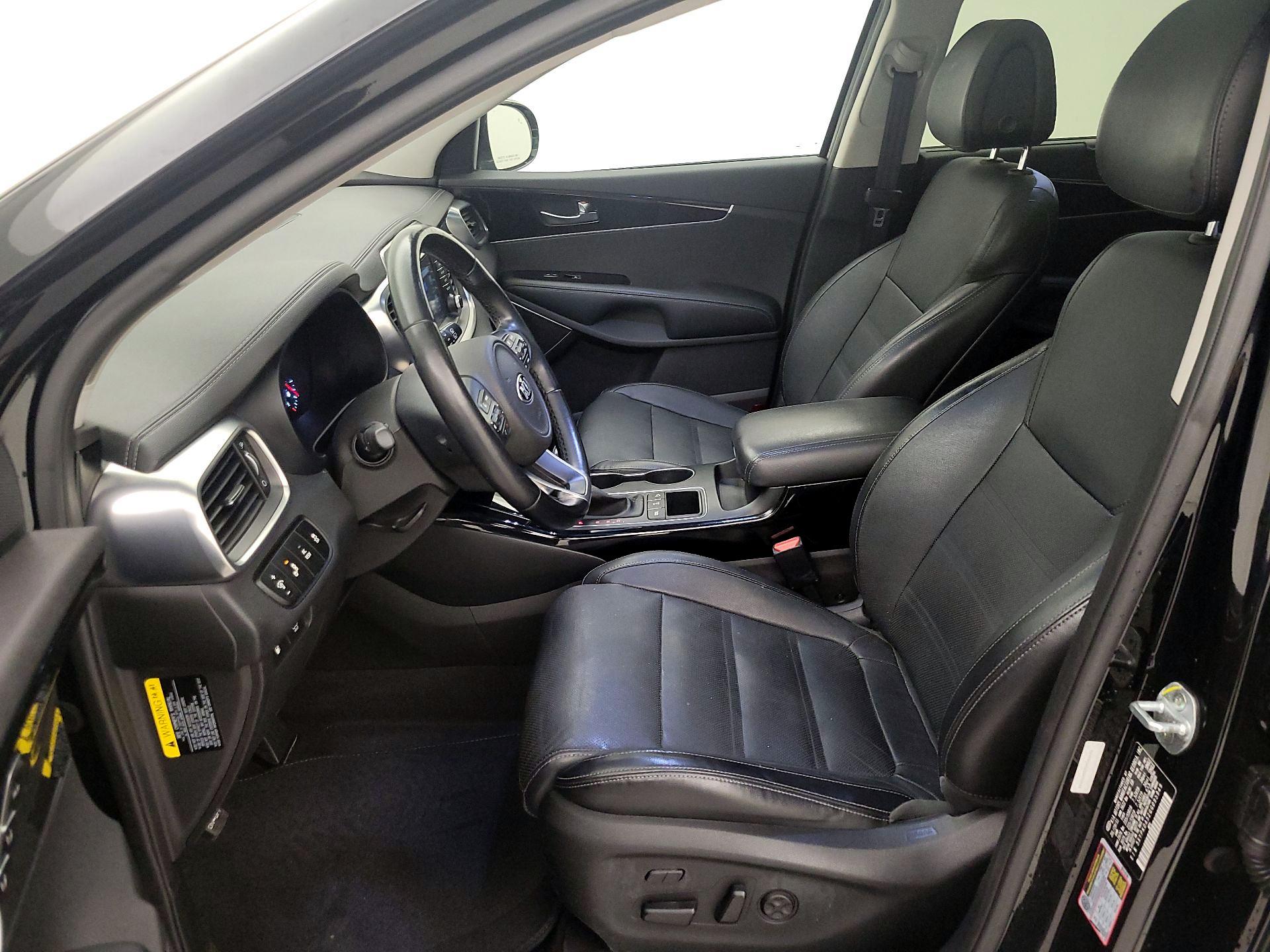 Thumbnail: 2016 Kia Sorento - 11