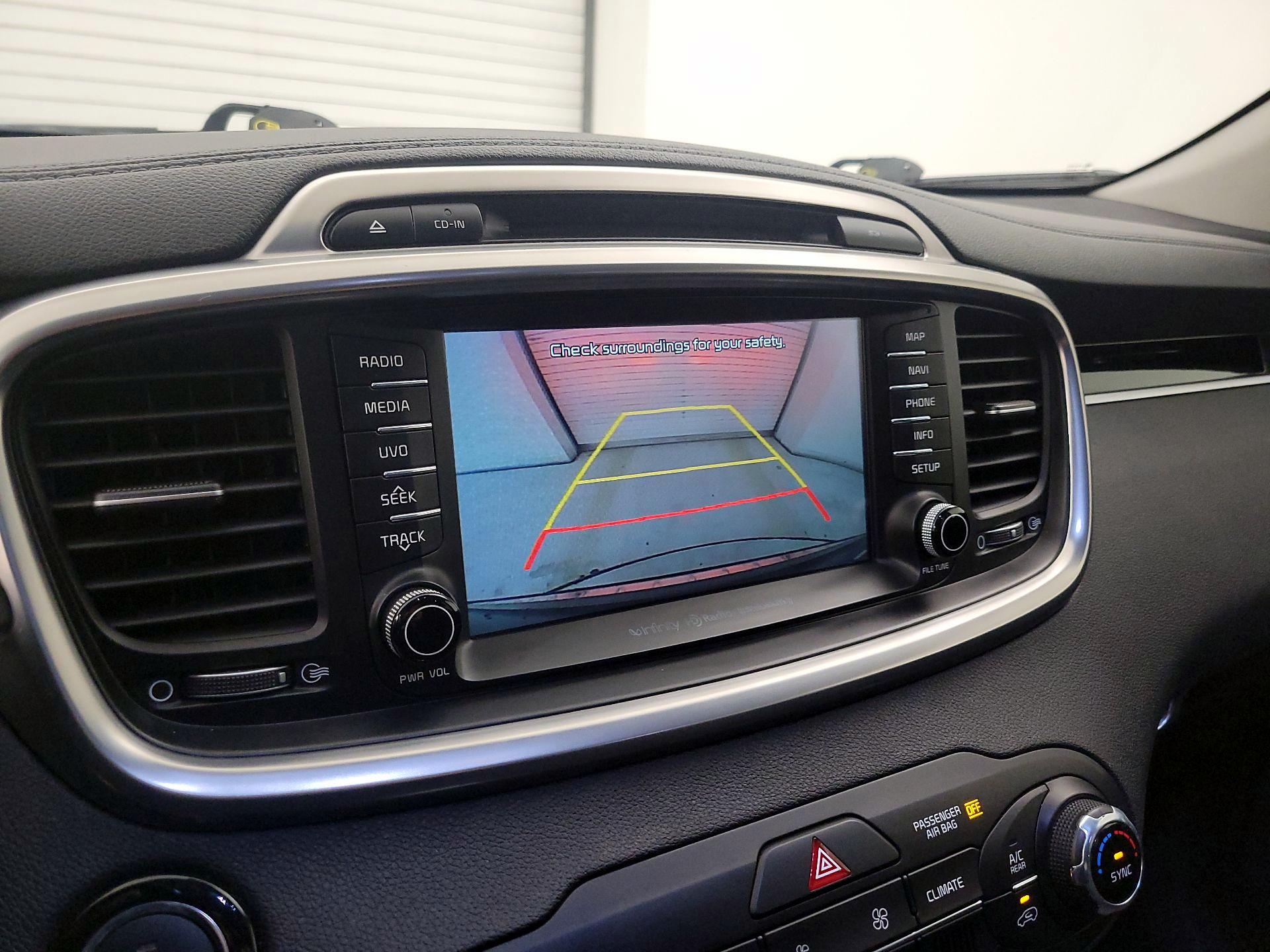 Thumbnail: 2016 Kia Sorento - 14