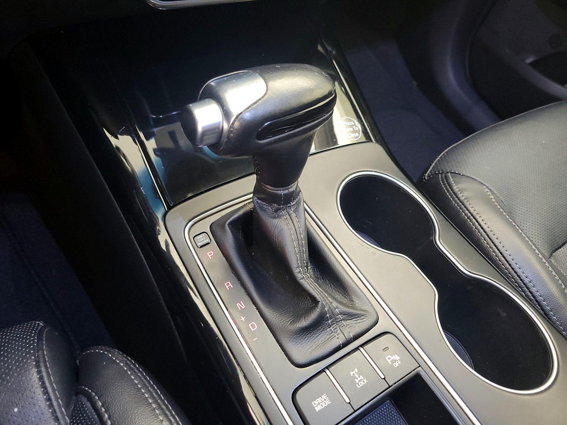 Thumbnail: 2016 Kia Sorento - 17