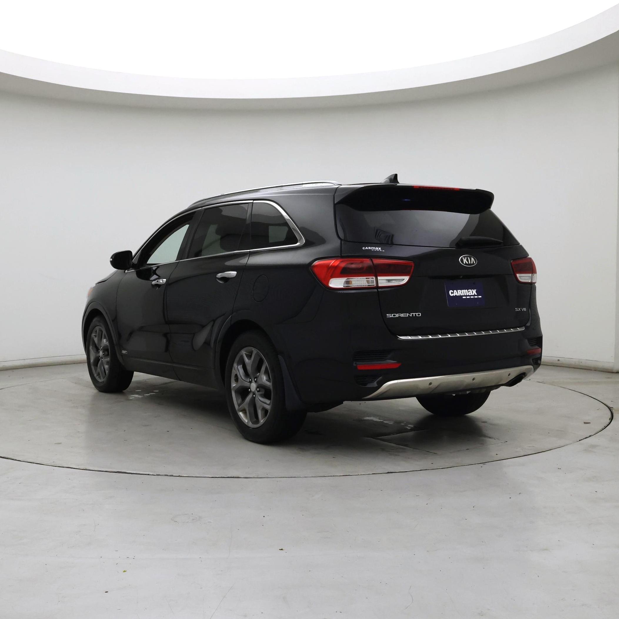 Thumbnail: 2016 Kia Sorento - 2