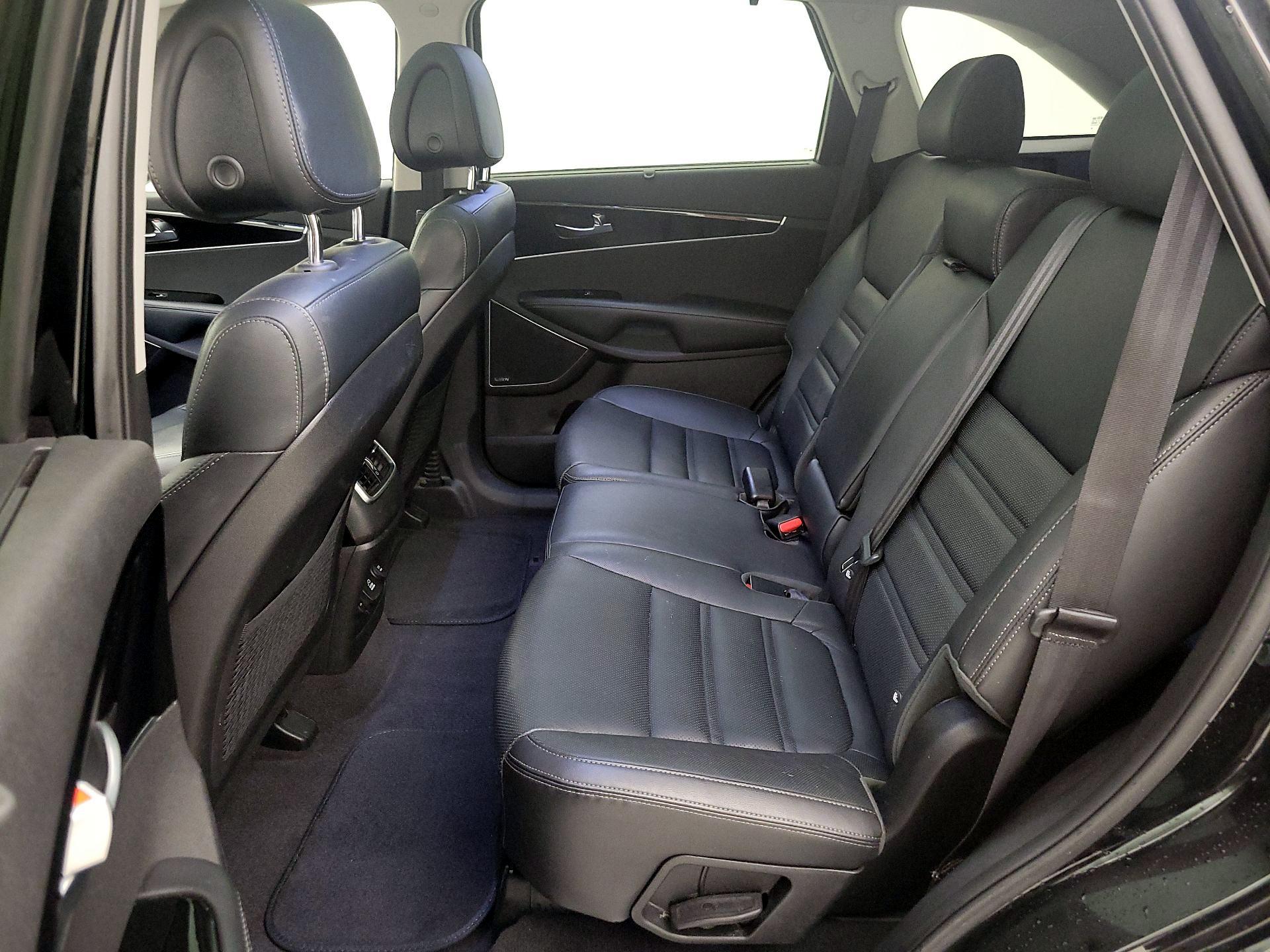 Thumbnail: 2016 Kia Sorento - 19