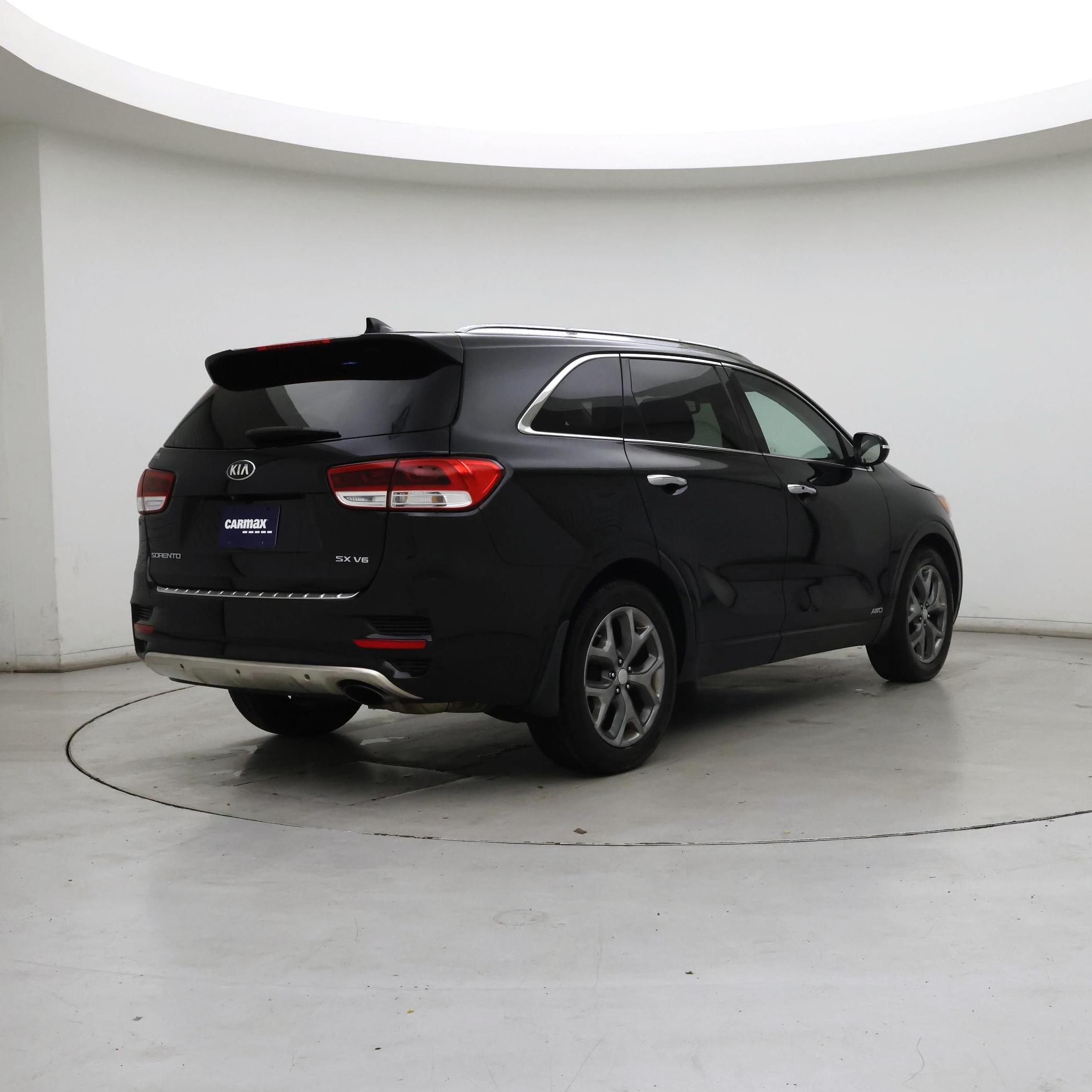 Thumbnail: 2016 Kia Sorento - 8