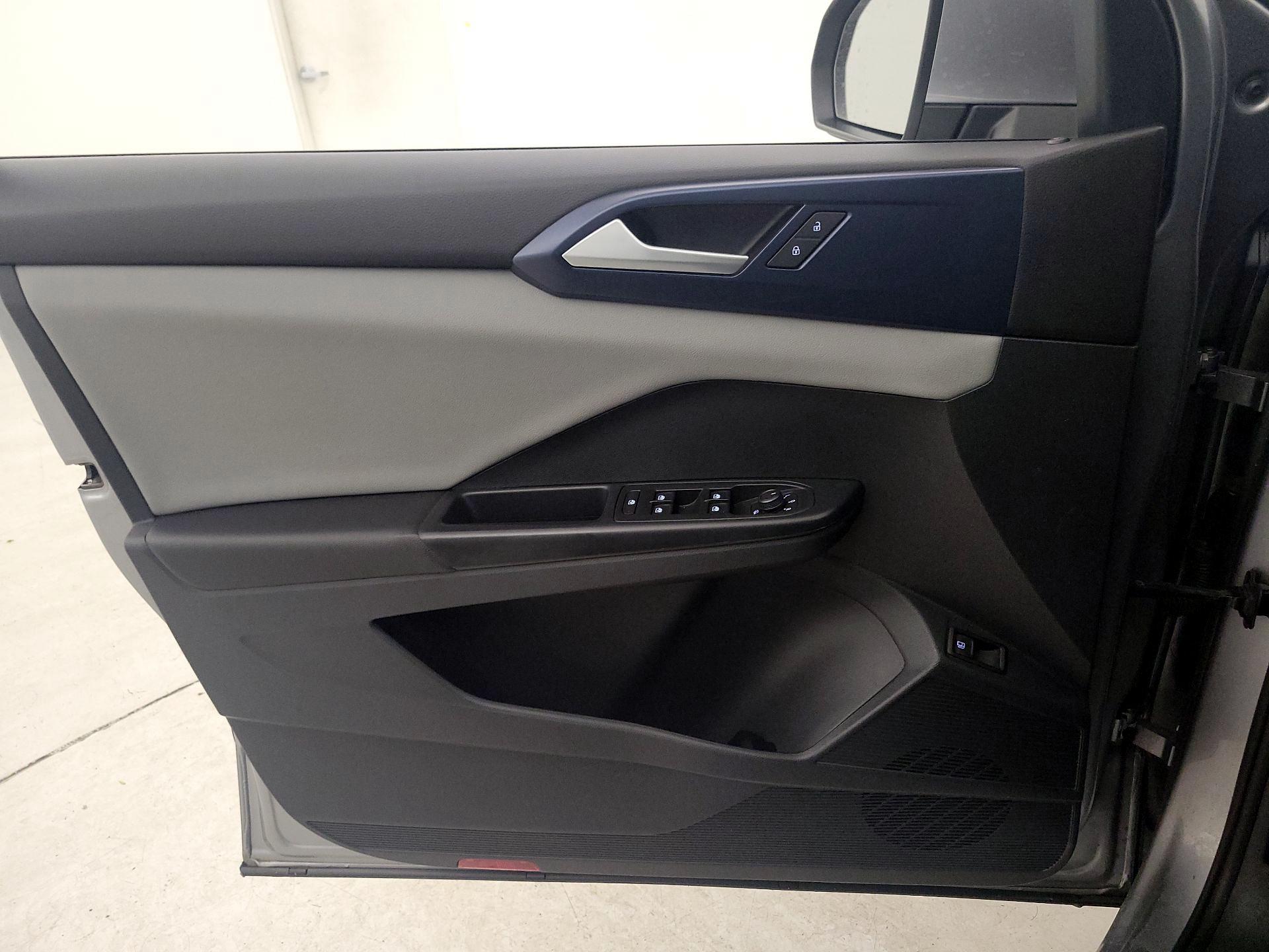 Thumbnail: 2023 Volkswagen Taos - 12