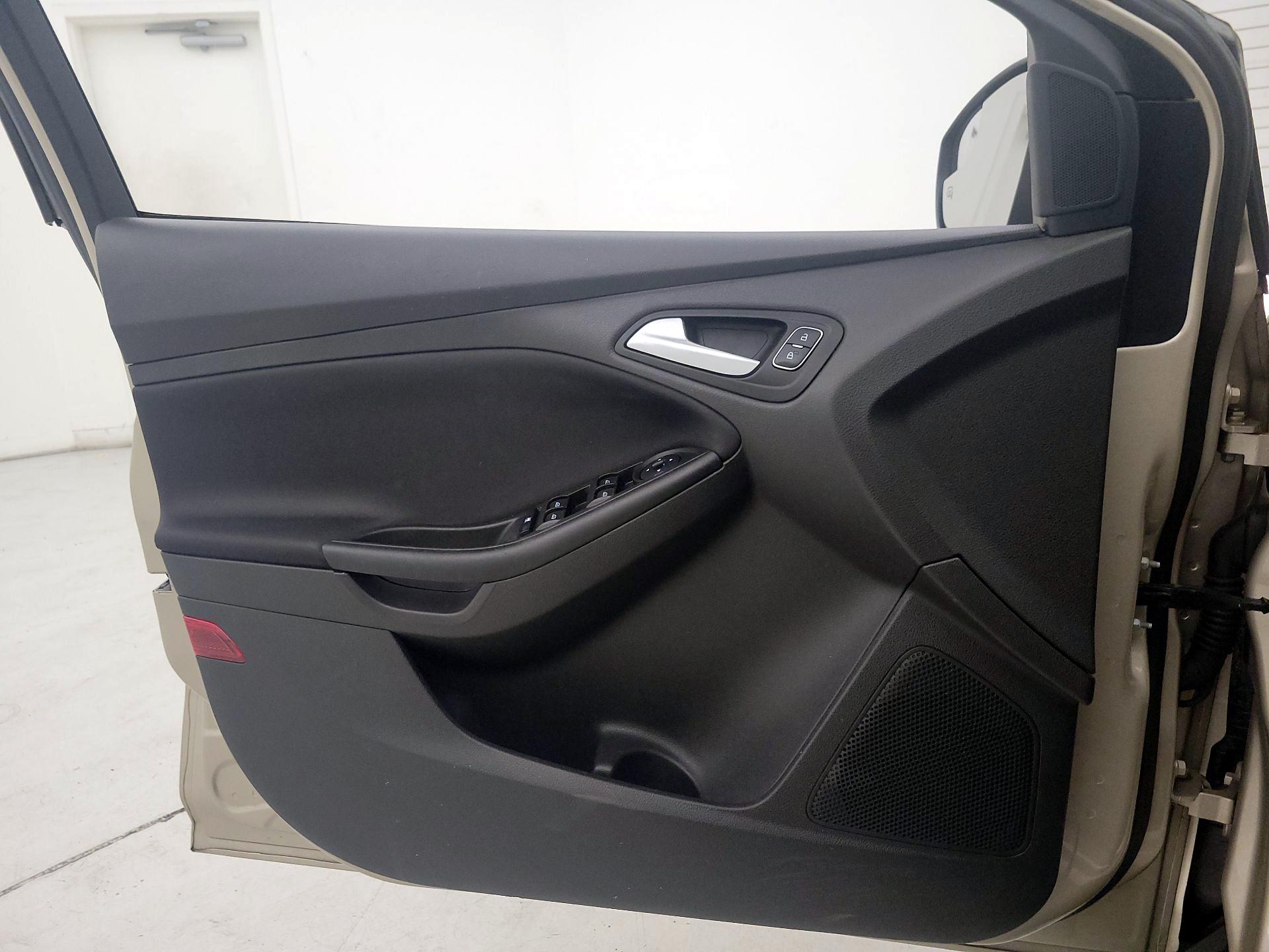 Thumbnail: 2018 Ford Focus - 12