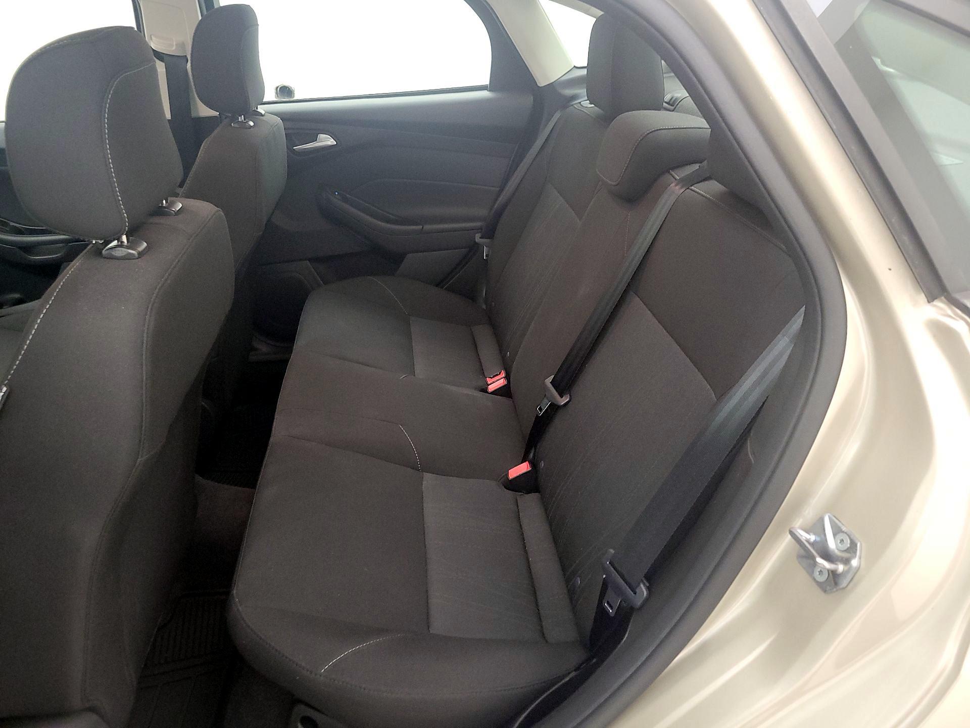 Thumbnail: 2018 Ford Focus - 19