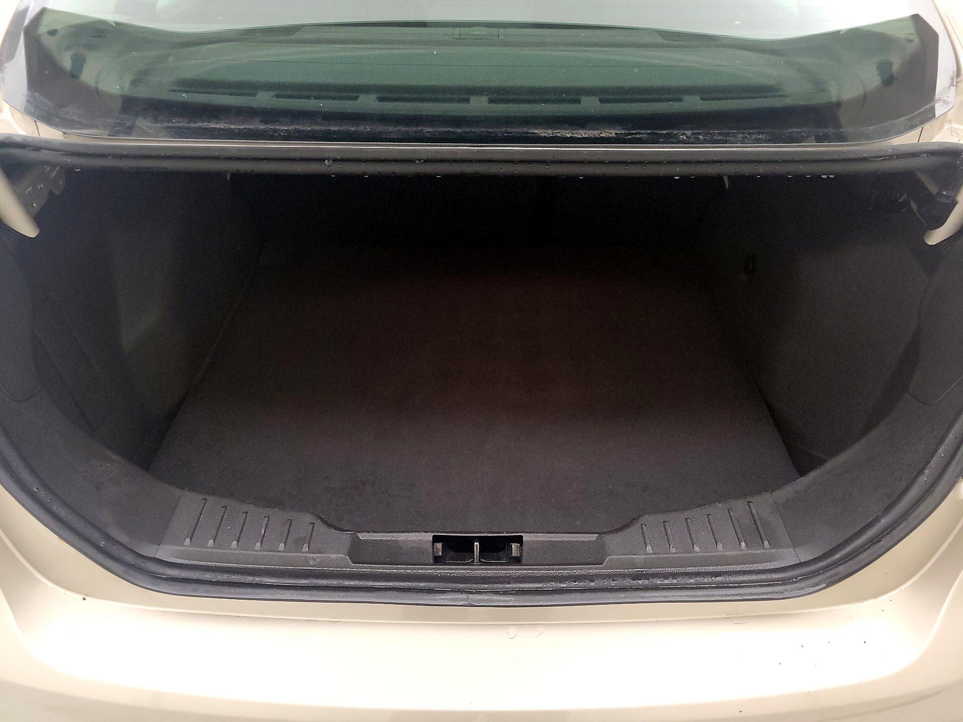 Thumbnail: 2018 Ford Focus - 20