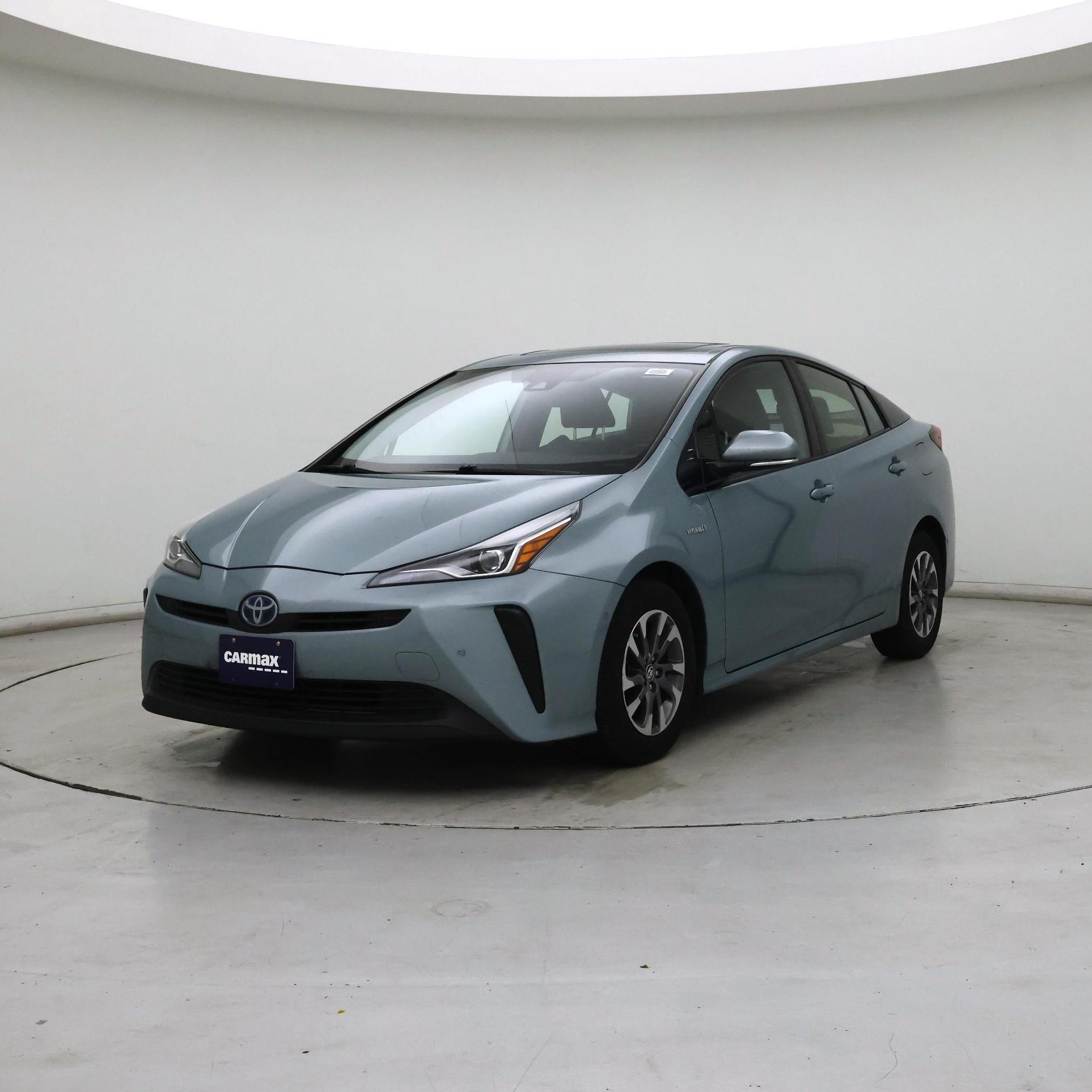 Thumbnail: 2019 Toyota Prius - 4