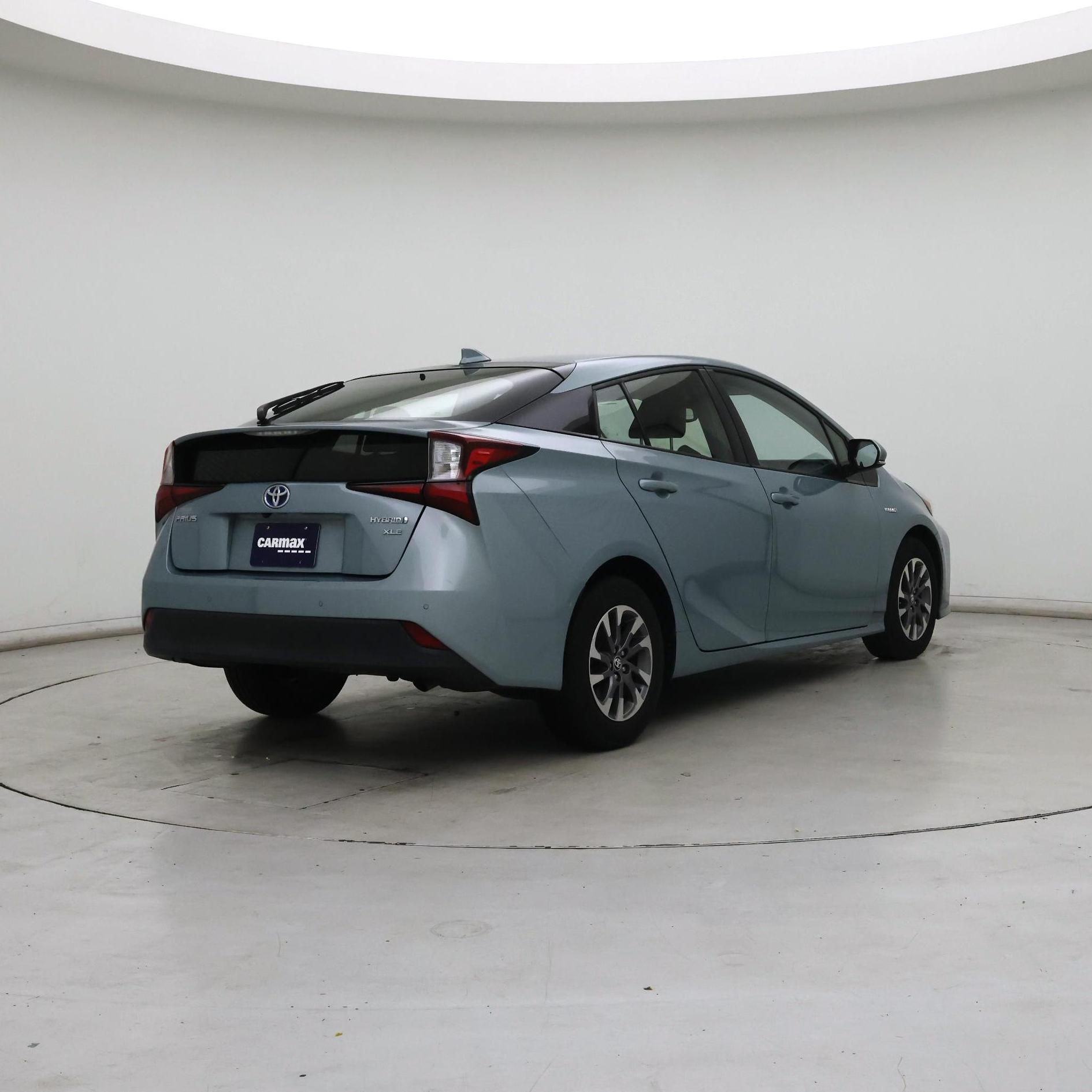 Thumbnail: 2019 Toyota Prius - 8