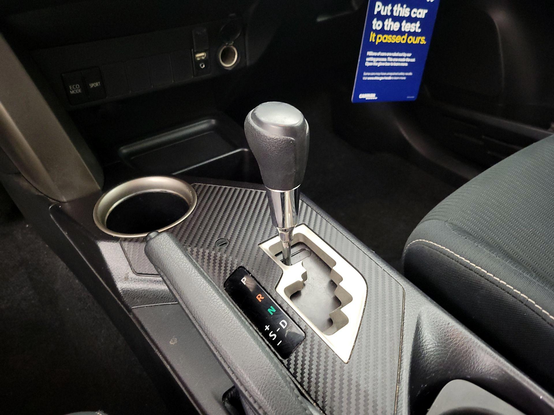 Thumbnail: 2014 Toyota RAV4 - 17