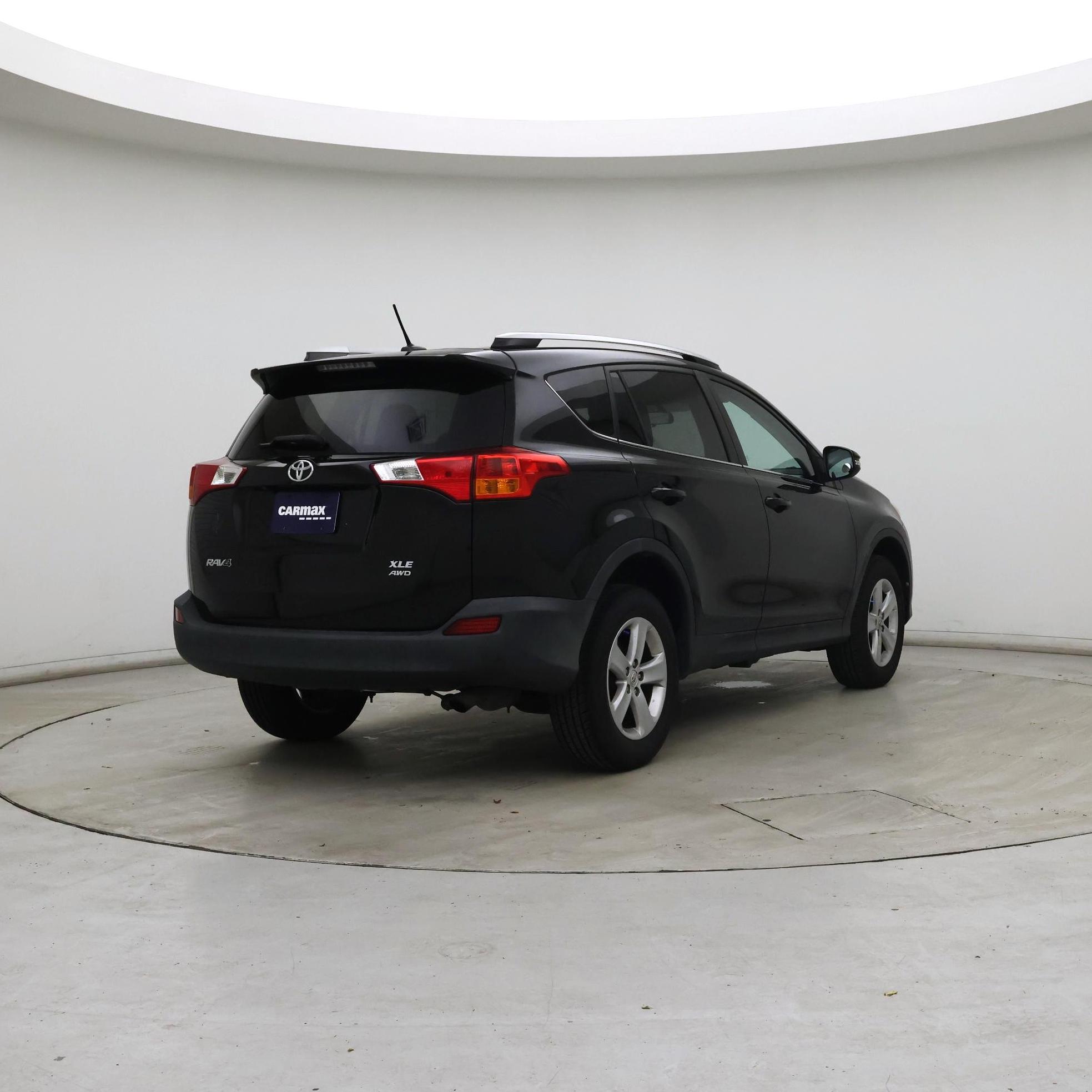 Thumbnail: 2014 Toyota RAV4 - 8
