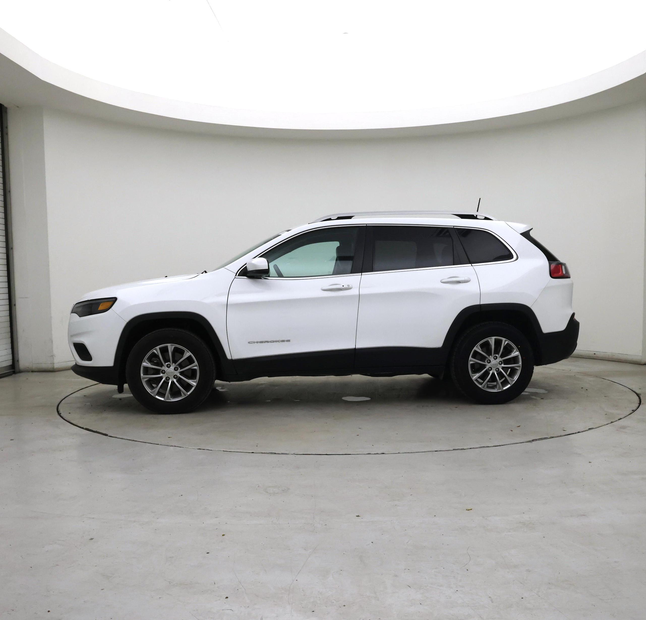 Thumbnail: 2021 Jeep Cherokee - 3