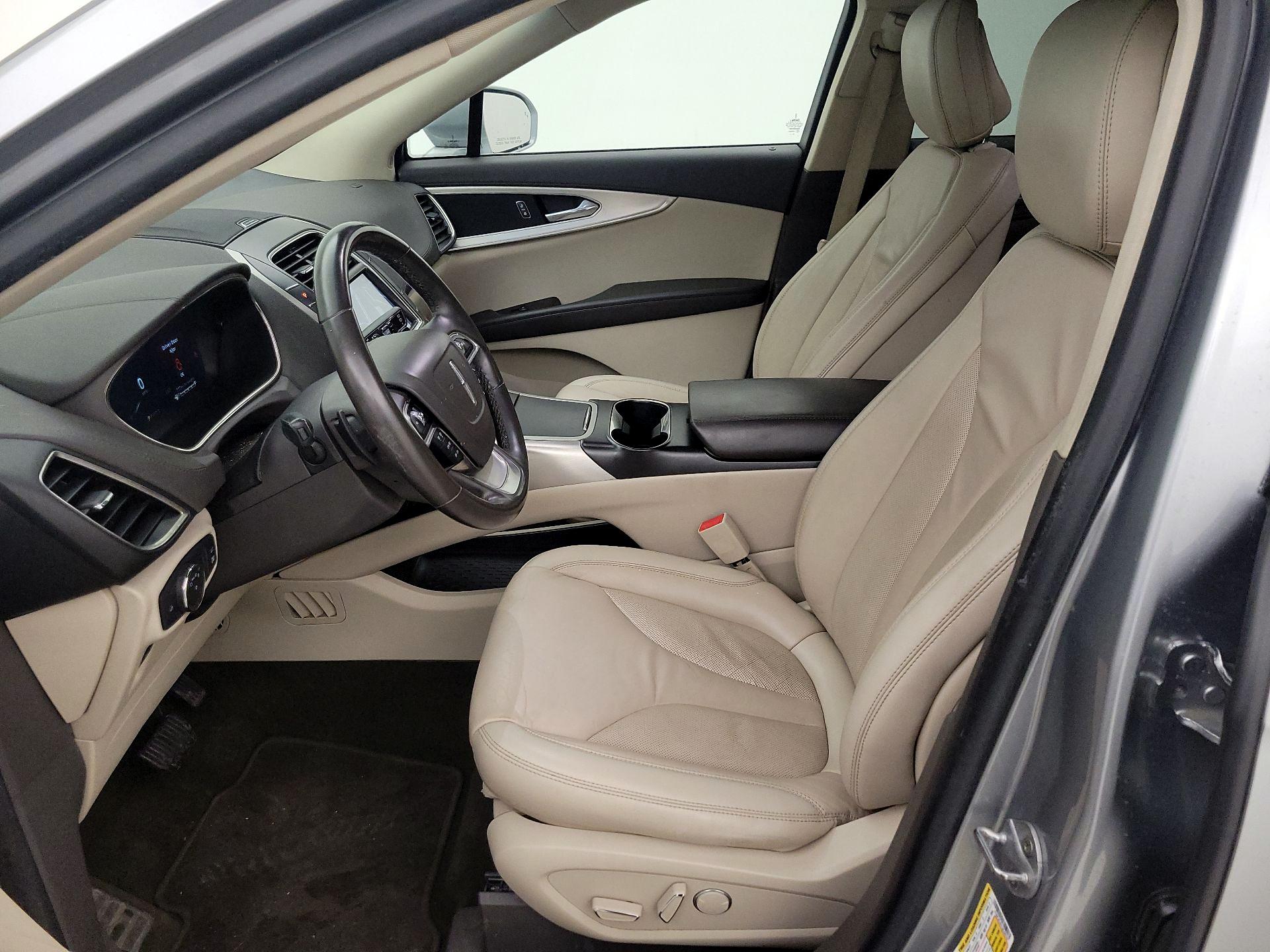 Thumbnail: 2020 Lincoln Nautilus - 11