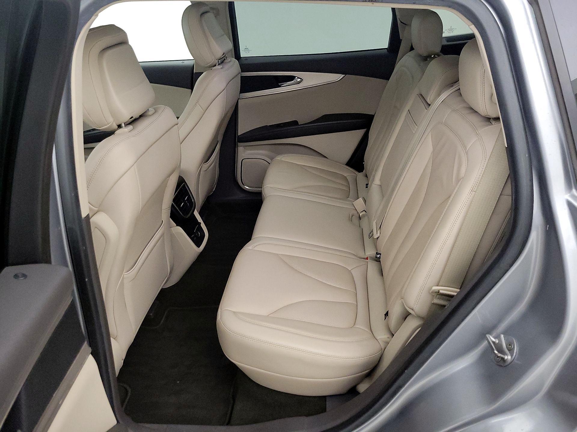 Thumbnail: 2020 Lincoln Nautilus - 20