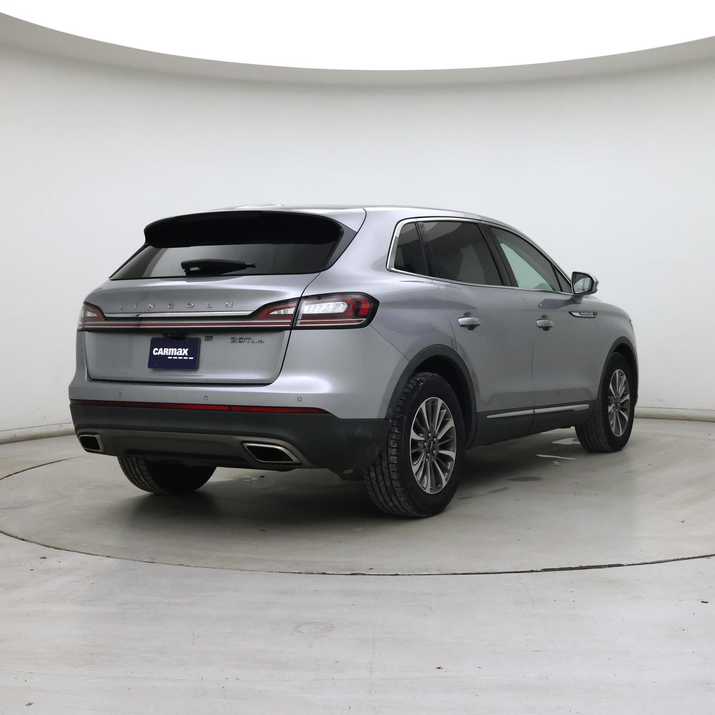 Thumbnail: 2020 Lincoln Nautilus - 8