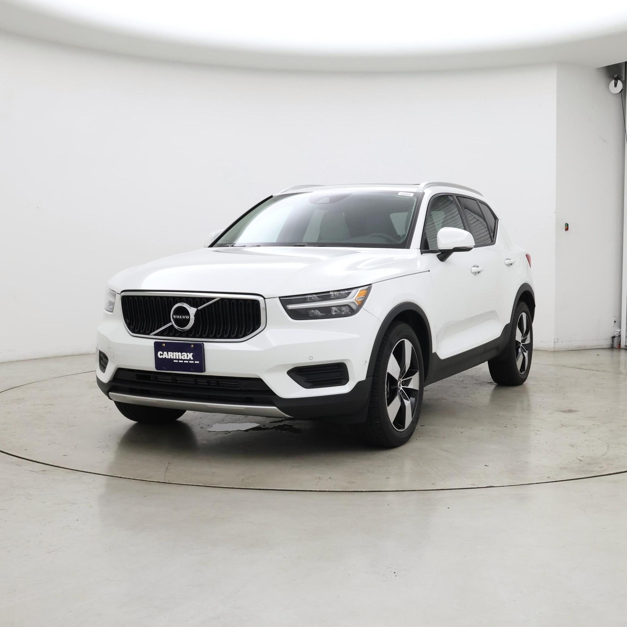 Thumbnail: 2019 Volvo XC40 - 4