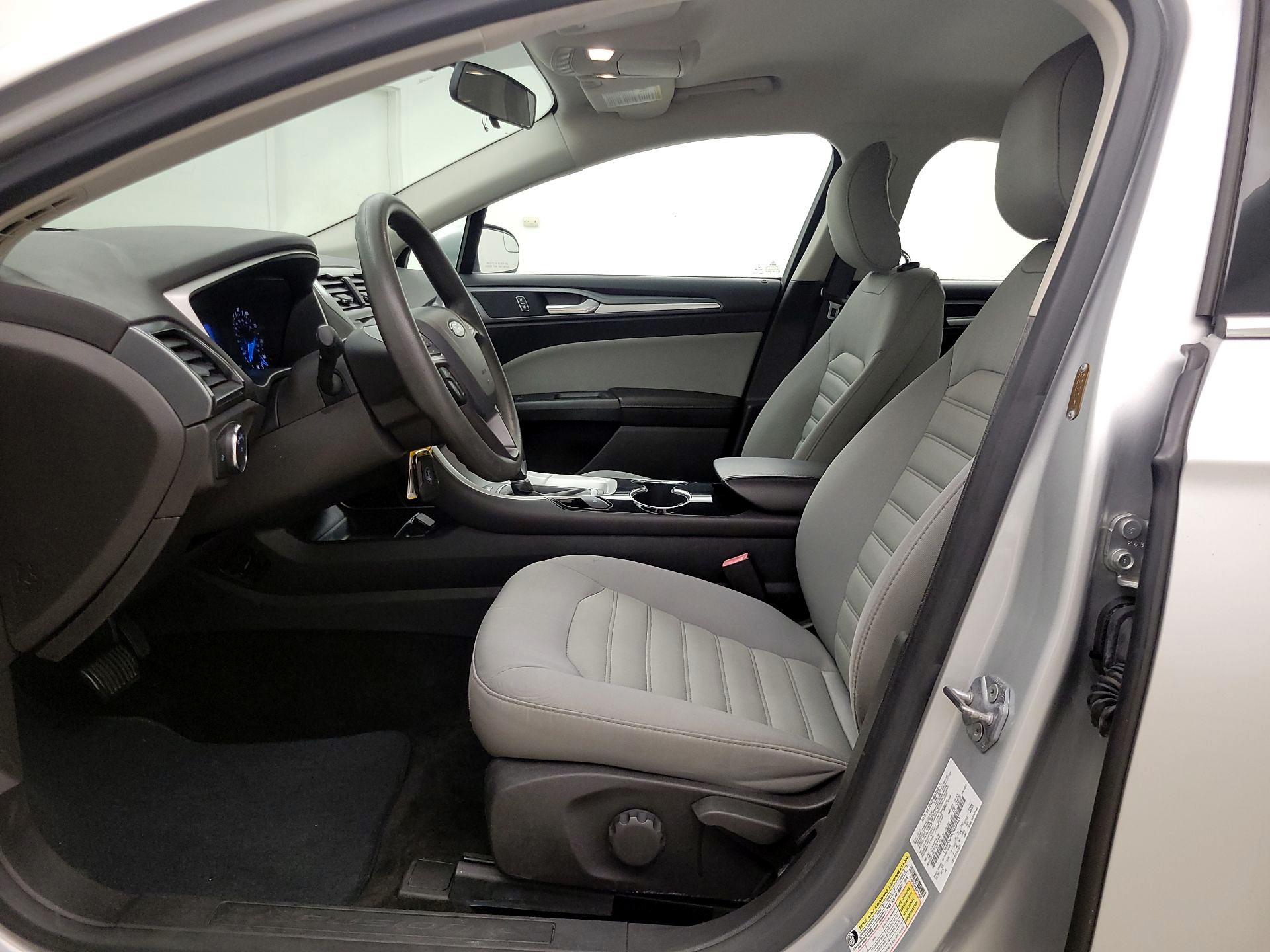 Thumbnail: 2014 Ford Fusion - 11