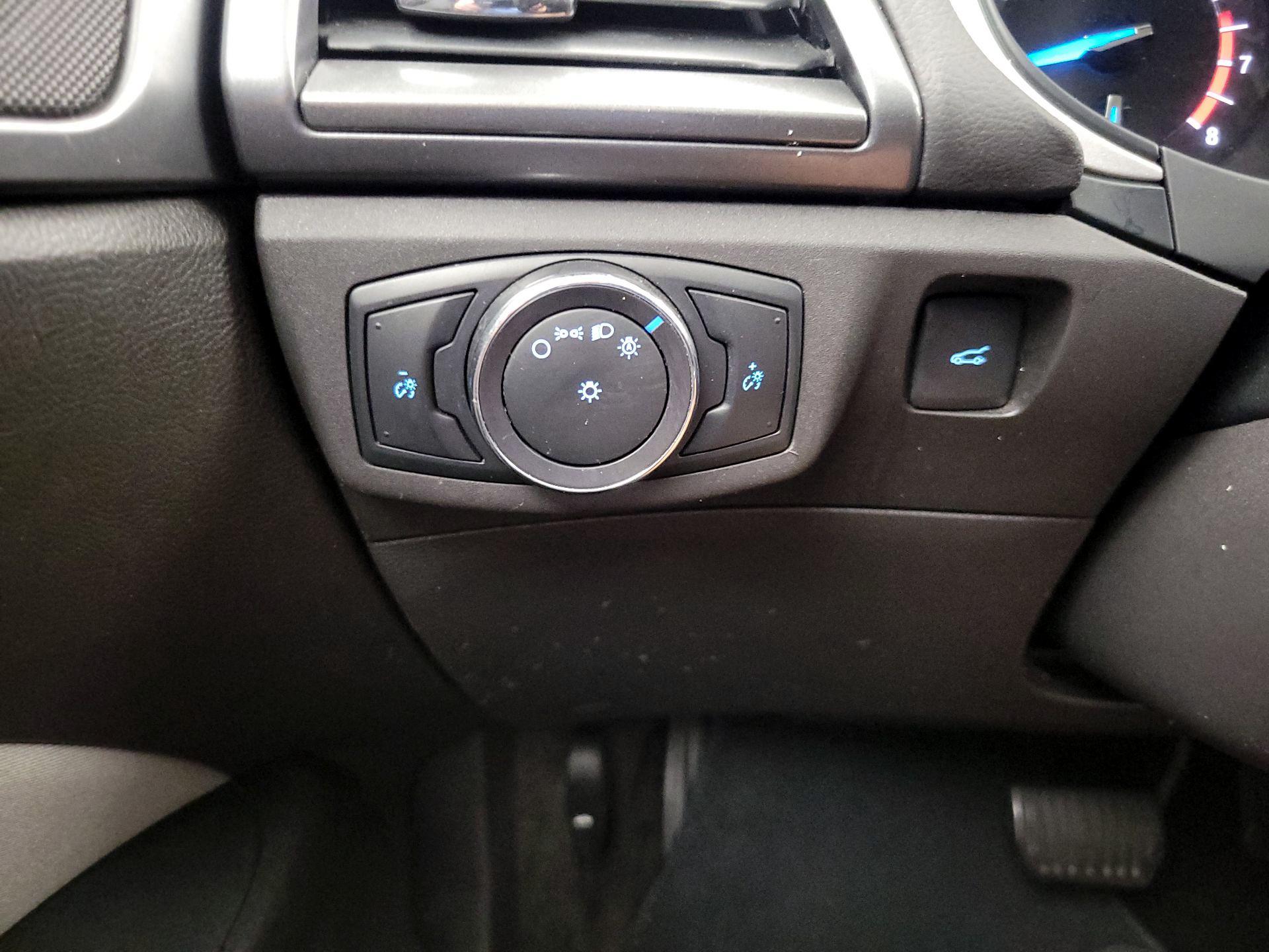 Thumbnail: 2014 Ford Fusion - 13