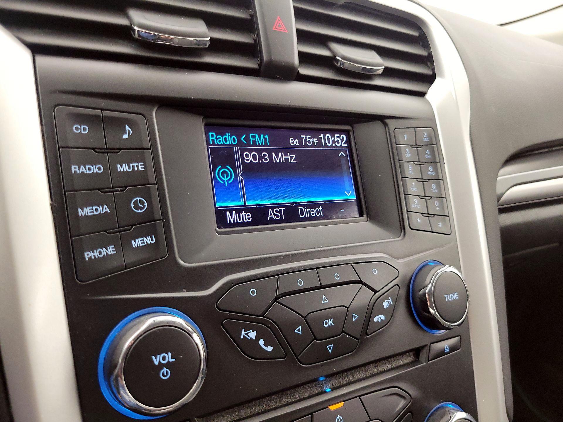 Thumbnail: 2014 Ford Fusion - 14