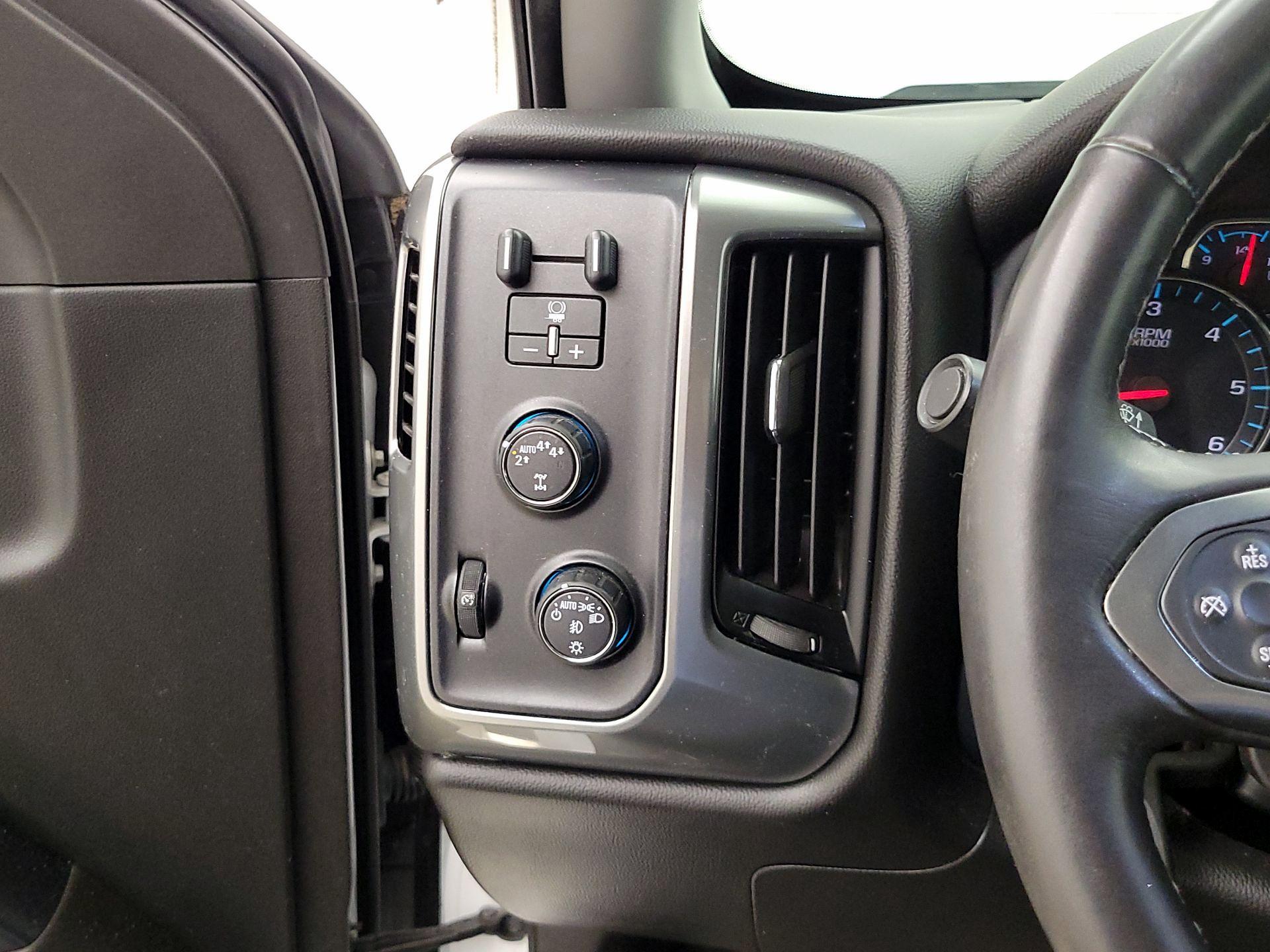 Thumbnail: 2017 Chevrolet Silverado 1500 - 13