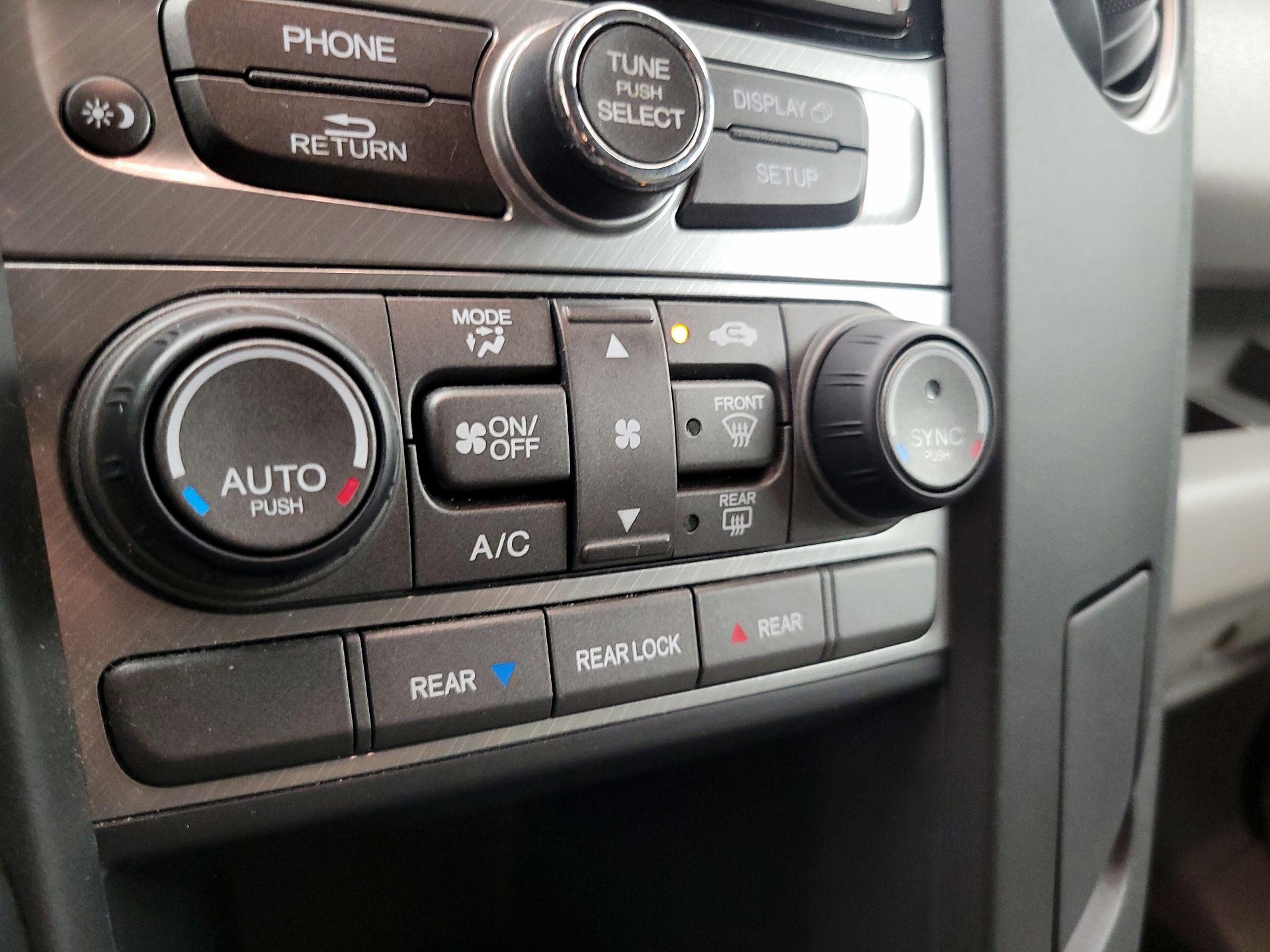 Thumbnail: 2015 Honda Pilot - 16