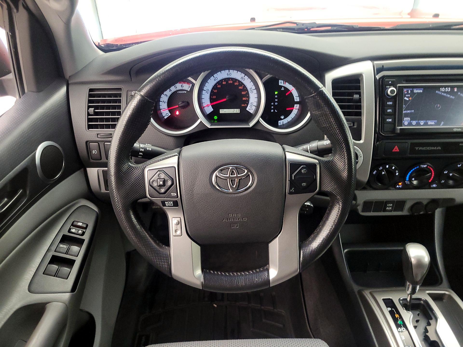Thumbnail: 2015 Toyota Tacoma - 10