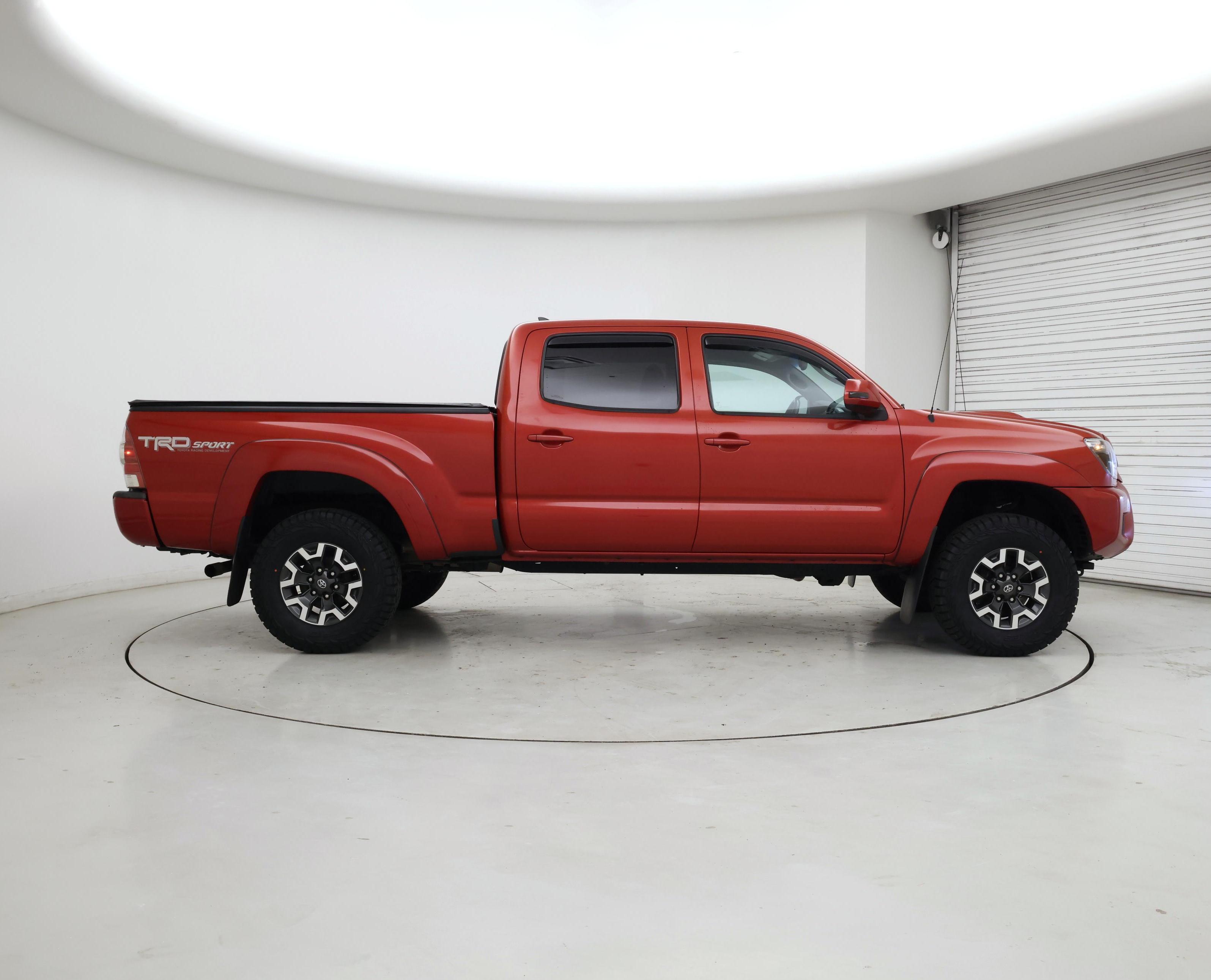 Thumbnail: 2015 Toyota Tacoma - 7