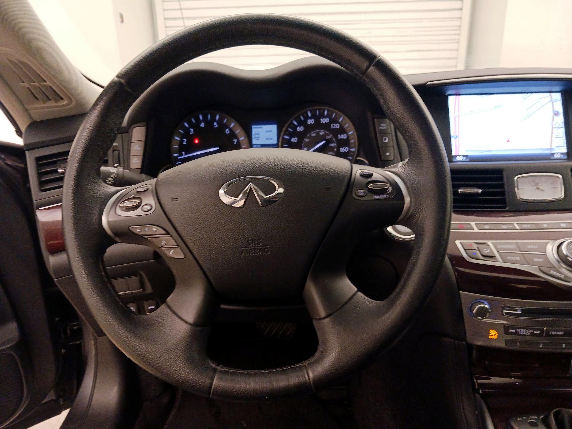Thumbnail: 2015 INFINITI Q70 - 10