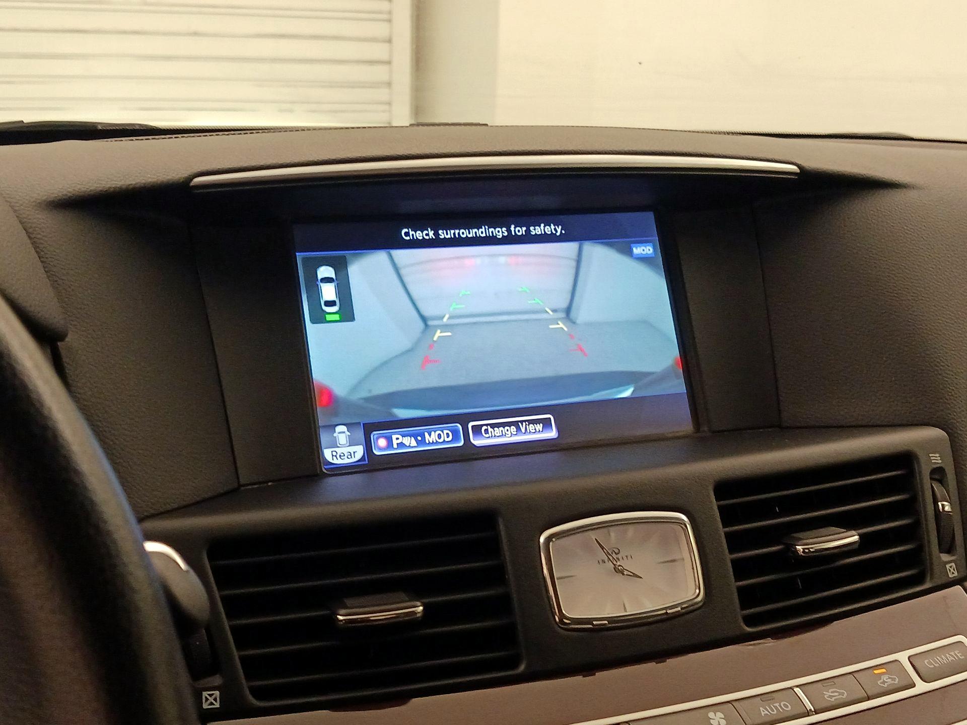 Thumbnail: 2015 INFINITI Q70 - 15