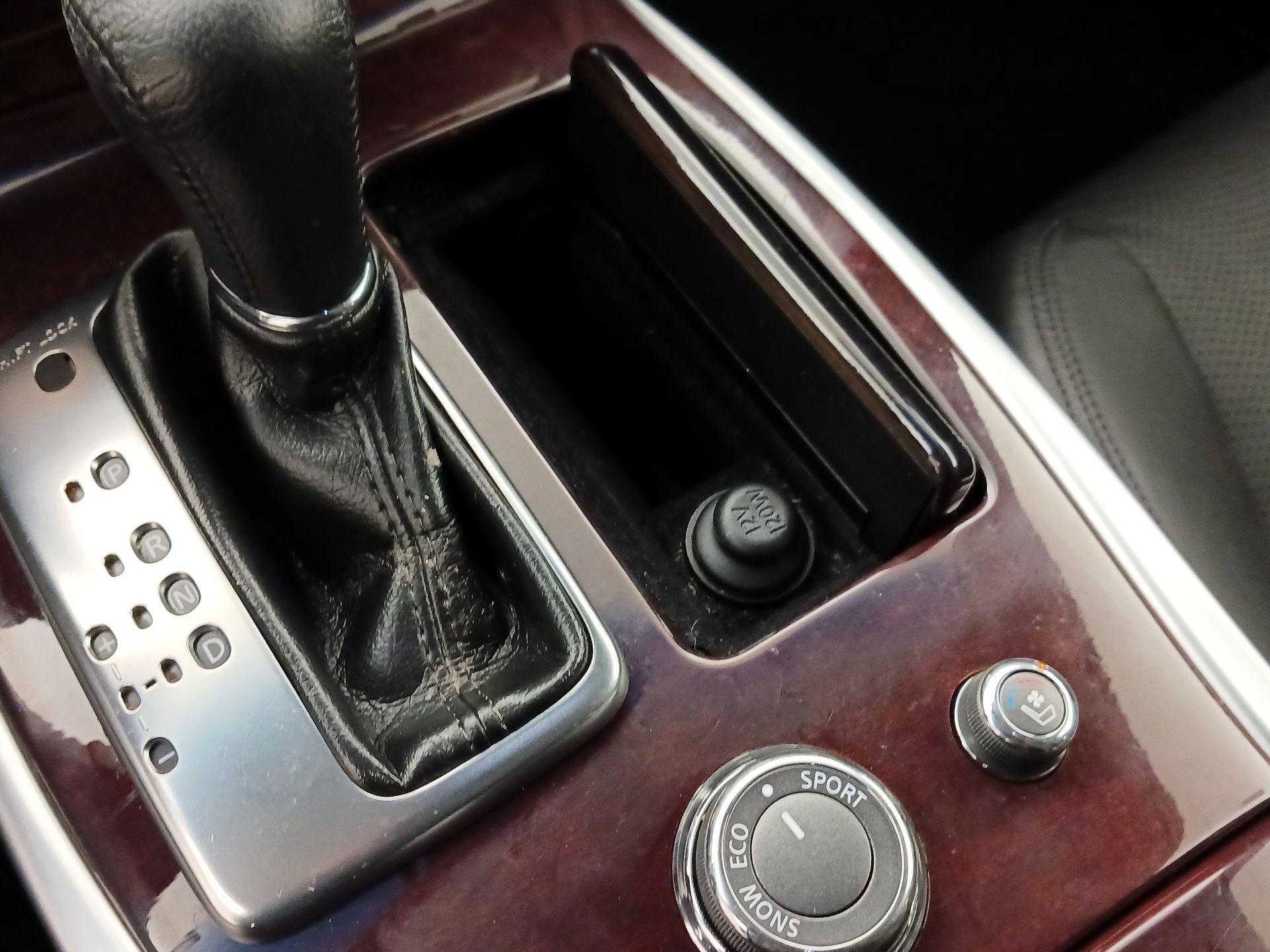 Thumbnail: 2015 INFINITI Q70 - 19