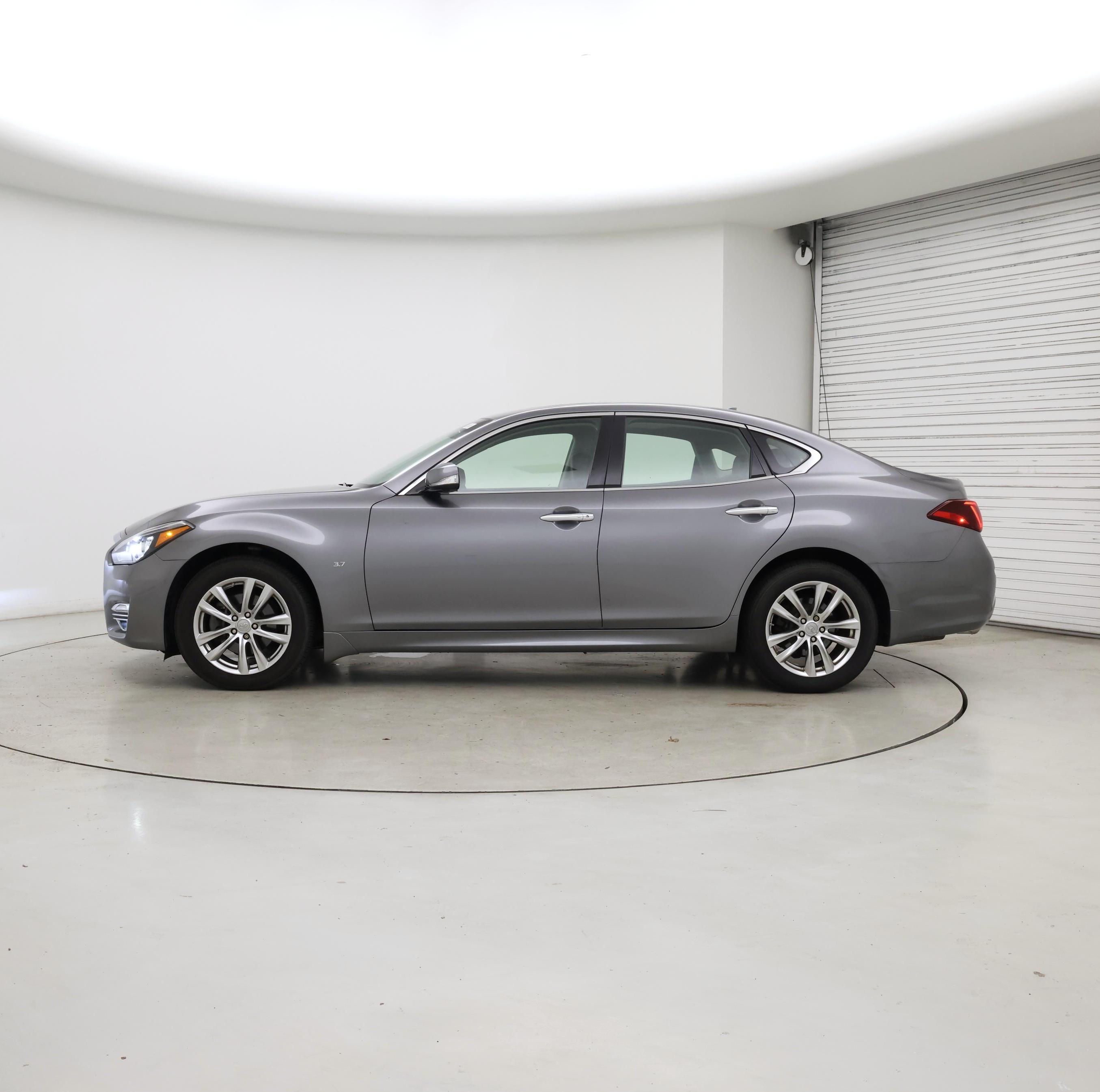 Thumbnail: 2015 INFINITI Q70 - 3