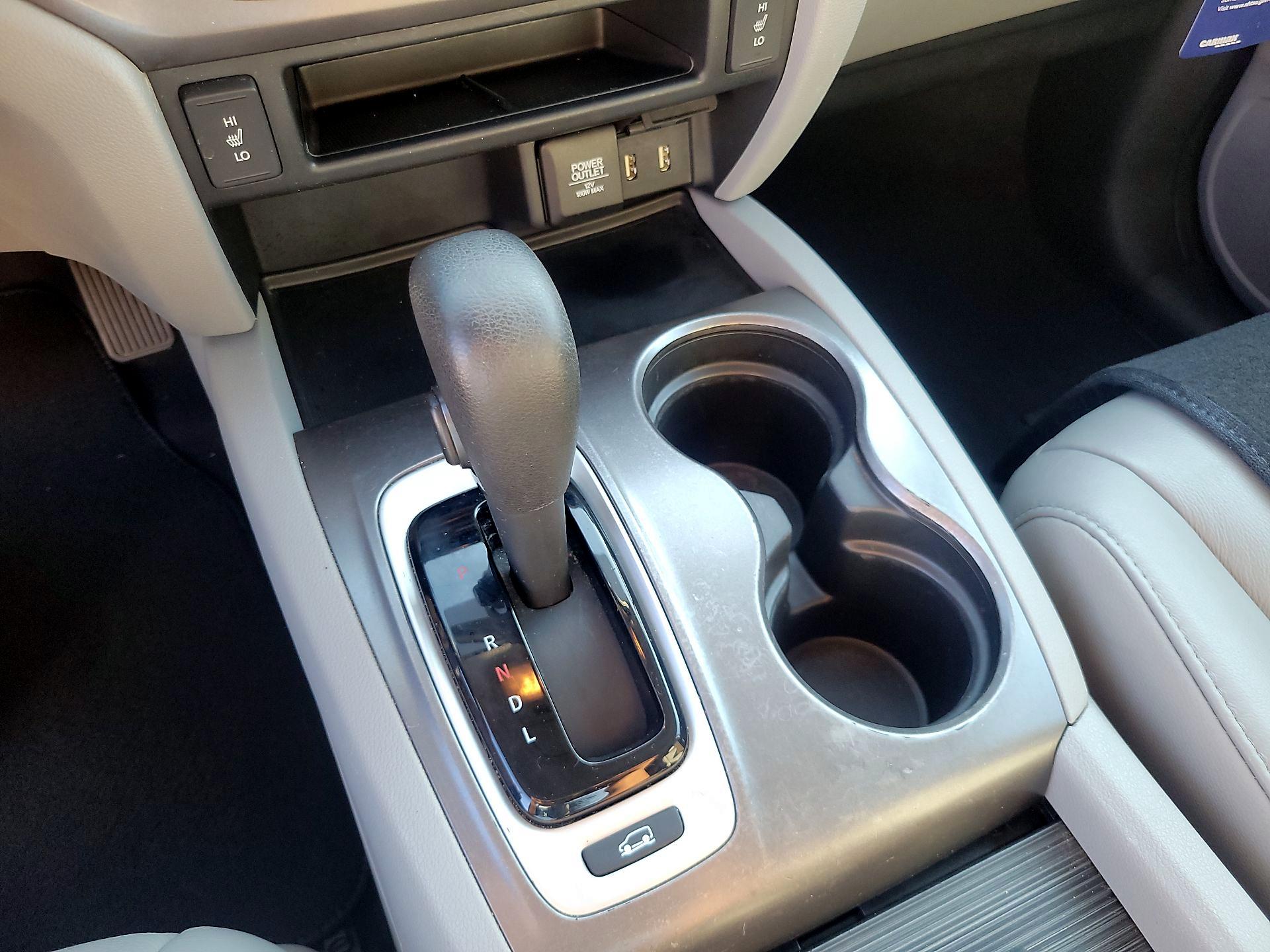 Thumbnail: 2016 Honda Pilot - 17