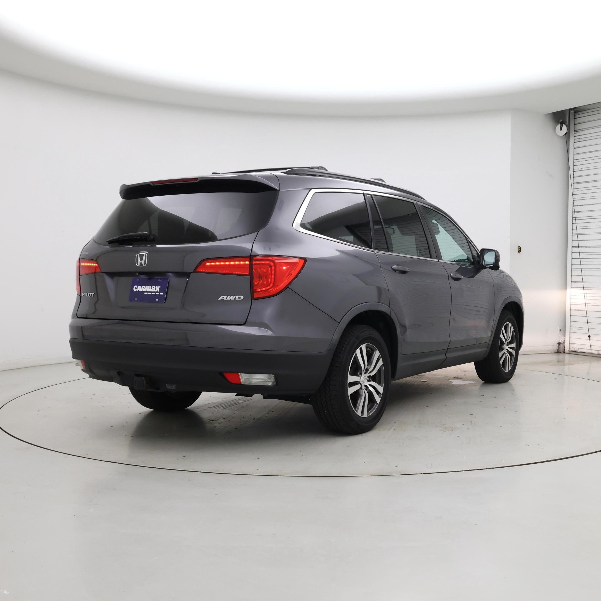 Thumbnail: 2016 Honda Pilot - 8