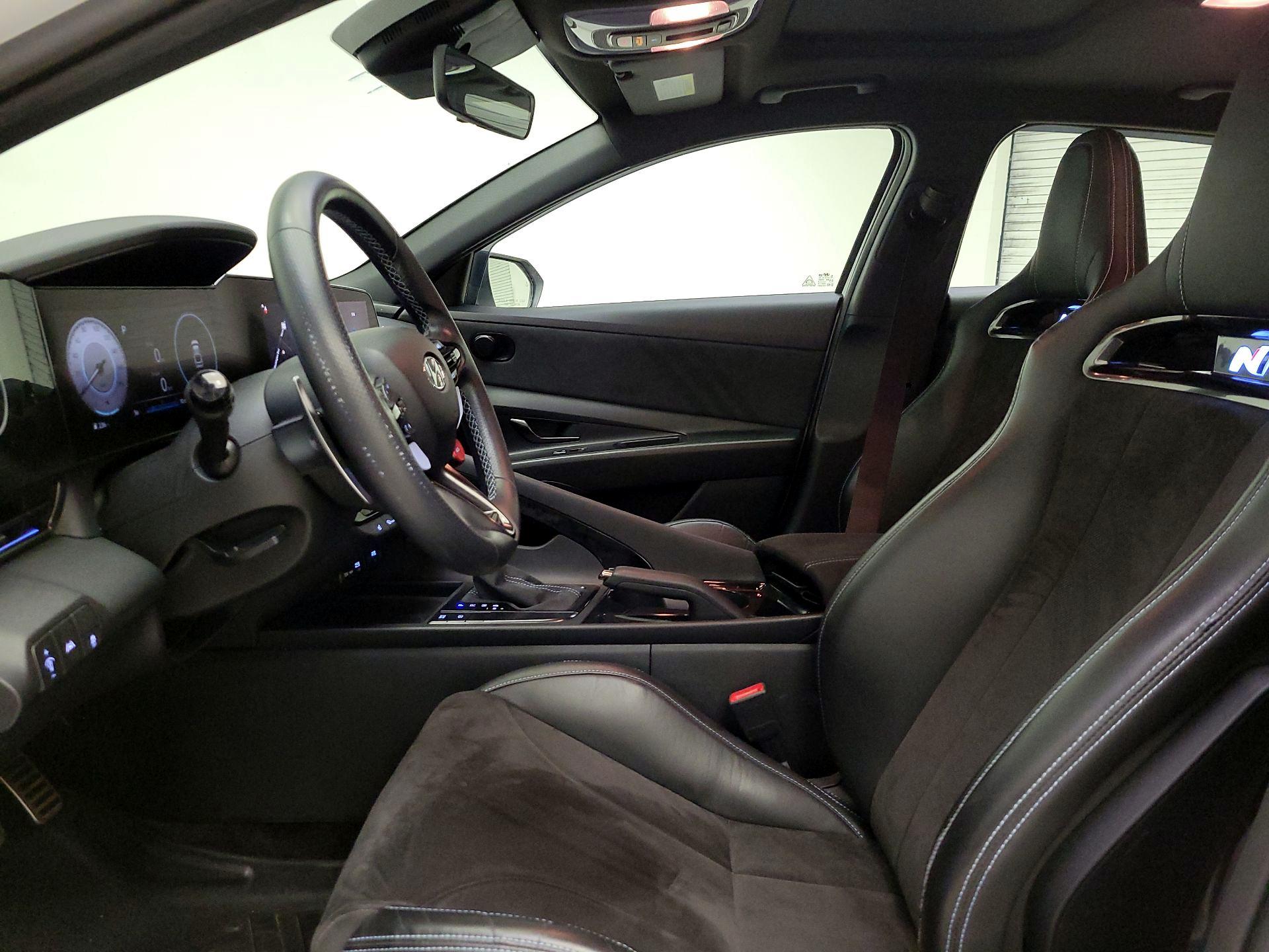 Thumbnail: 2022 Hyundai Elantra - 11