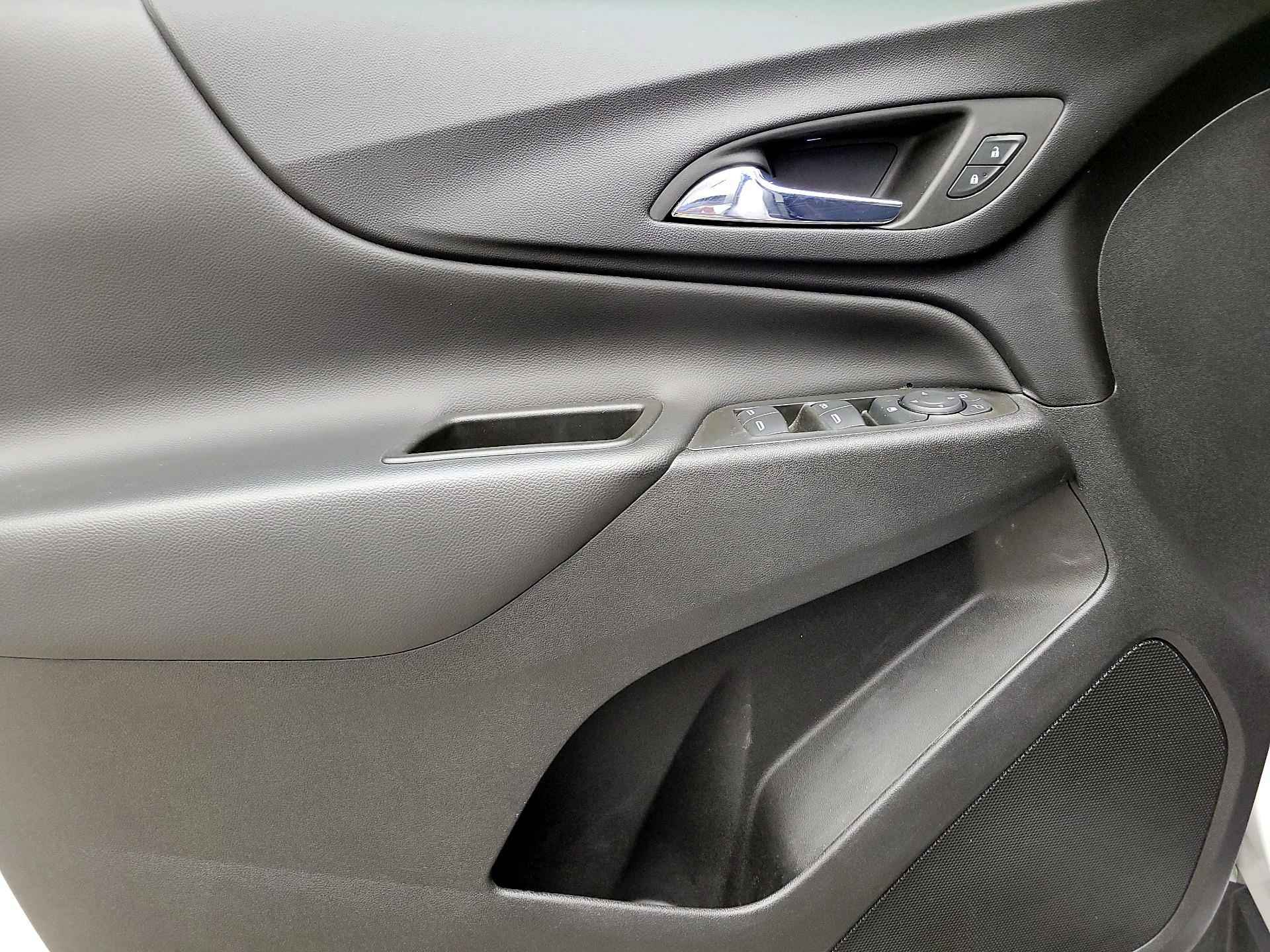 Thumbnail: 2022 Chevrolet Equinox - 12