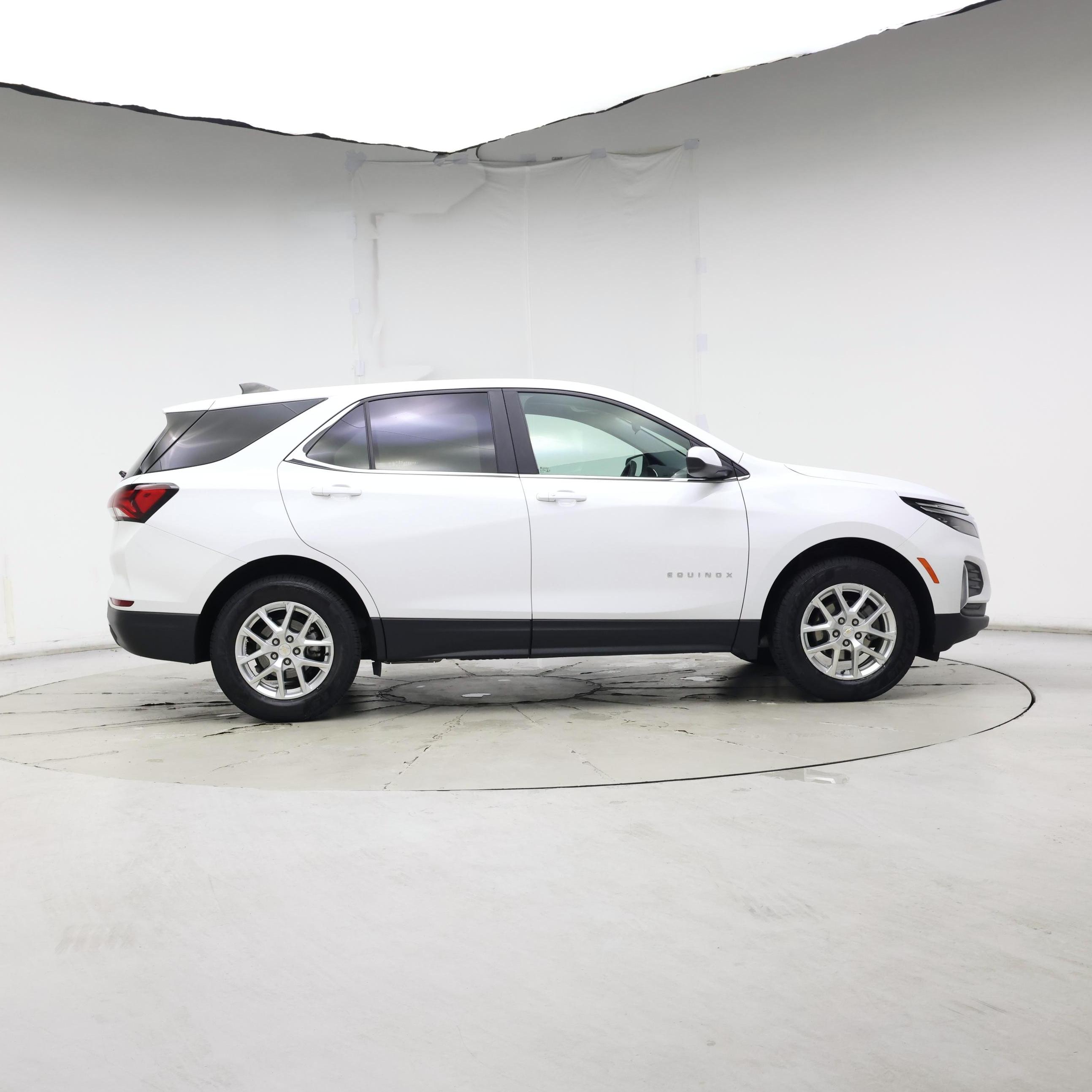 Thumbnail: 2022 Chevrolet Equinox - 7