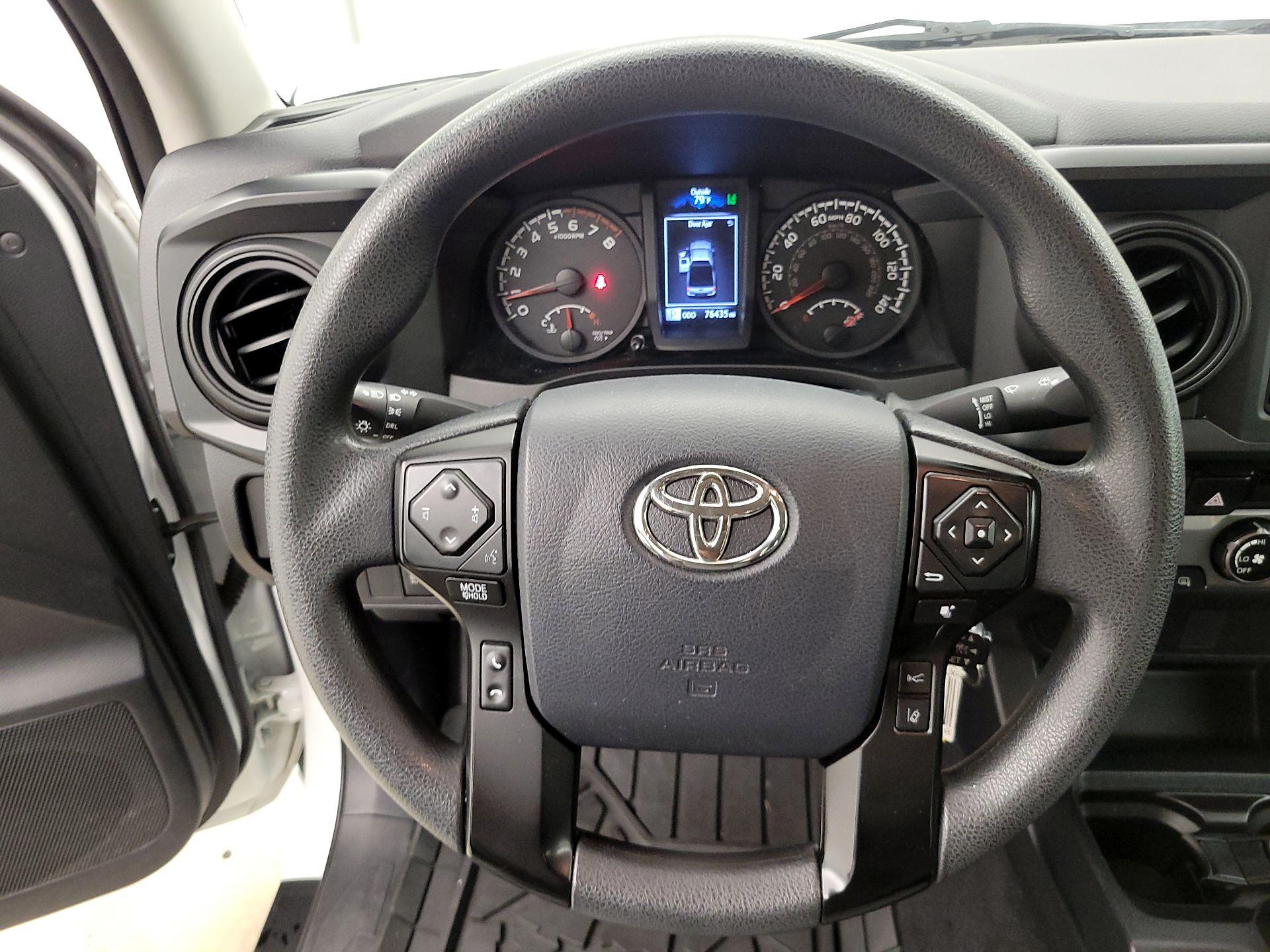 Thumbnail: 2018 Toyota Tacoma - 10
