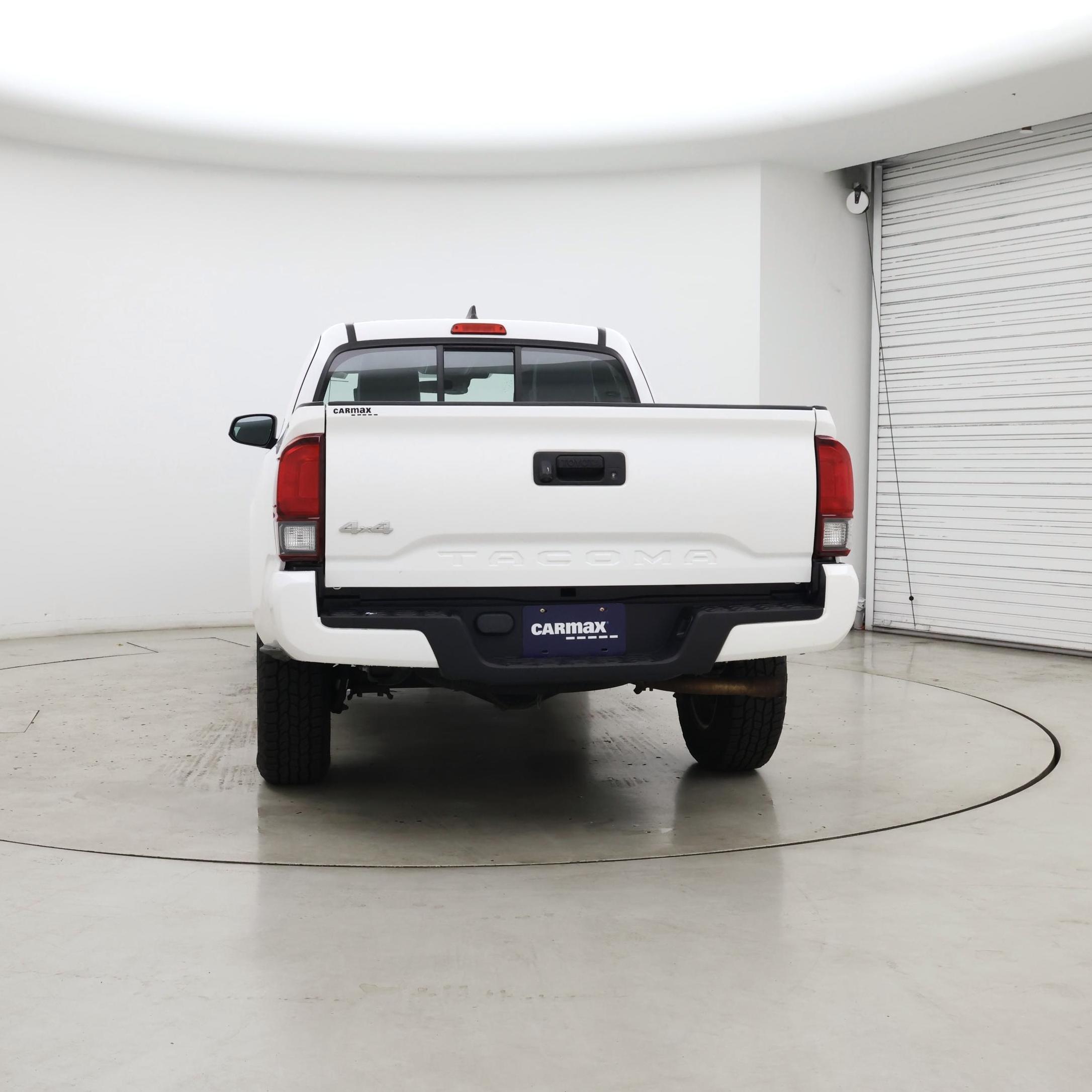 Thumbnail: 2018 Toyota Tacoma - 6